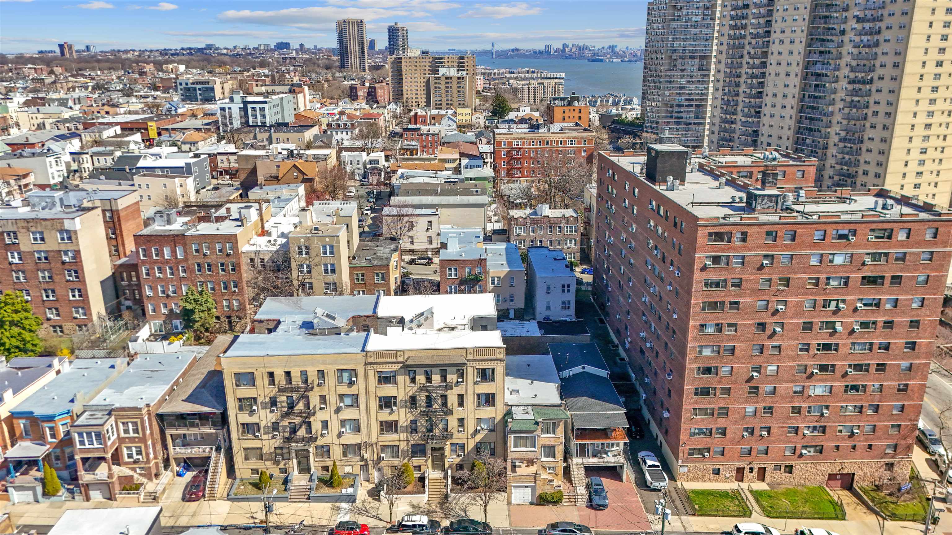 14 65TH ST Unit: 16