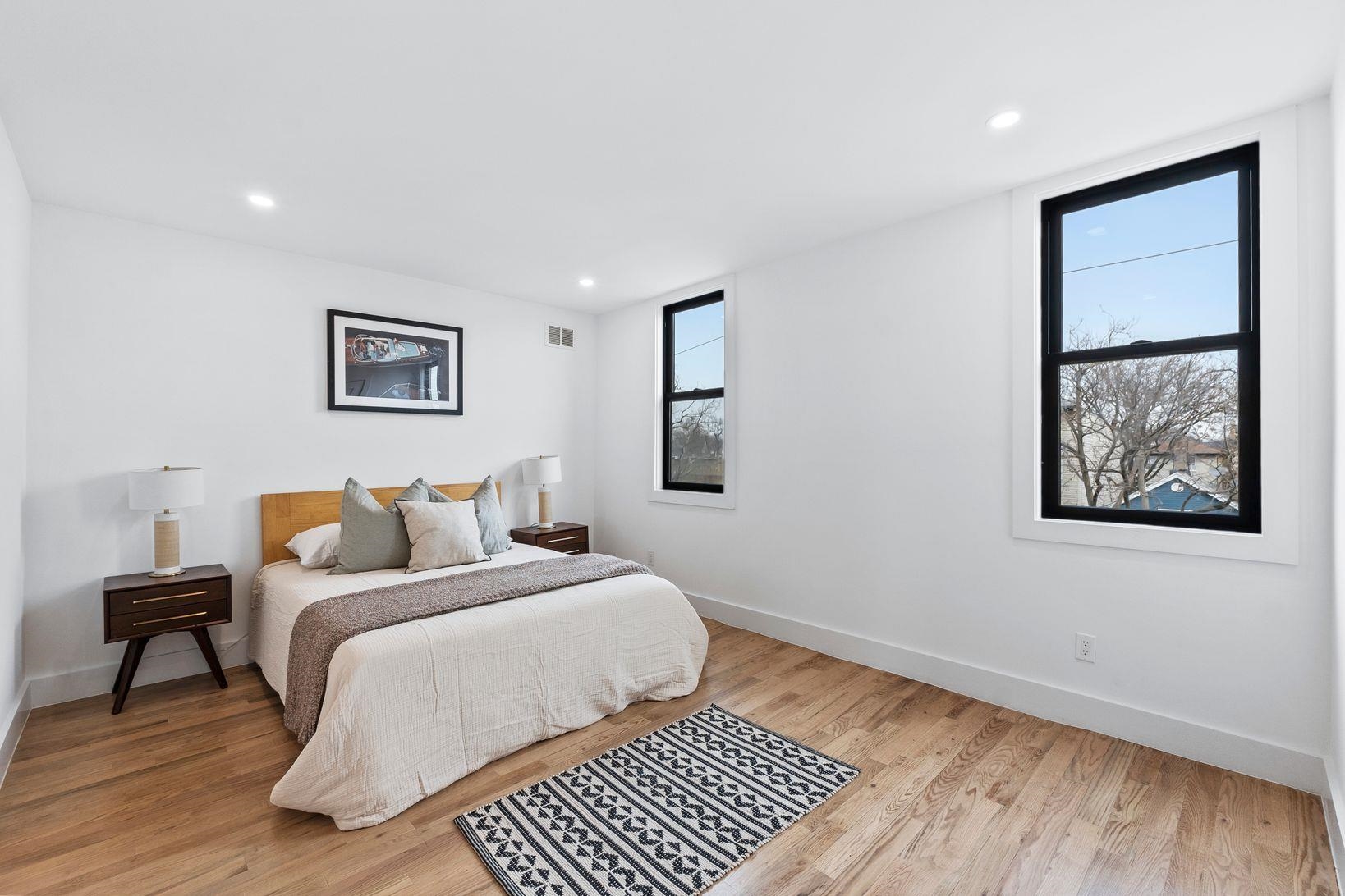 63 JEFFERSON AVE Unit: 2