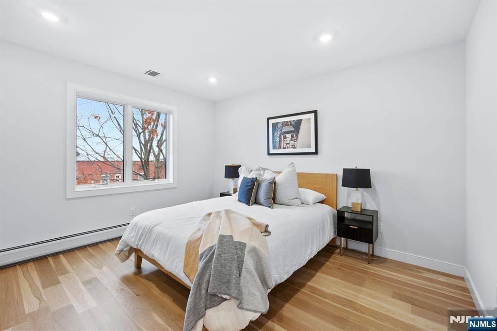 697B Hillside