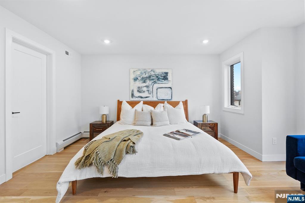 697B Hillside