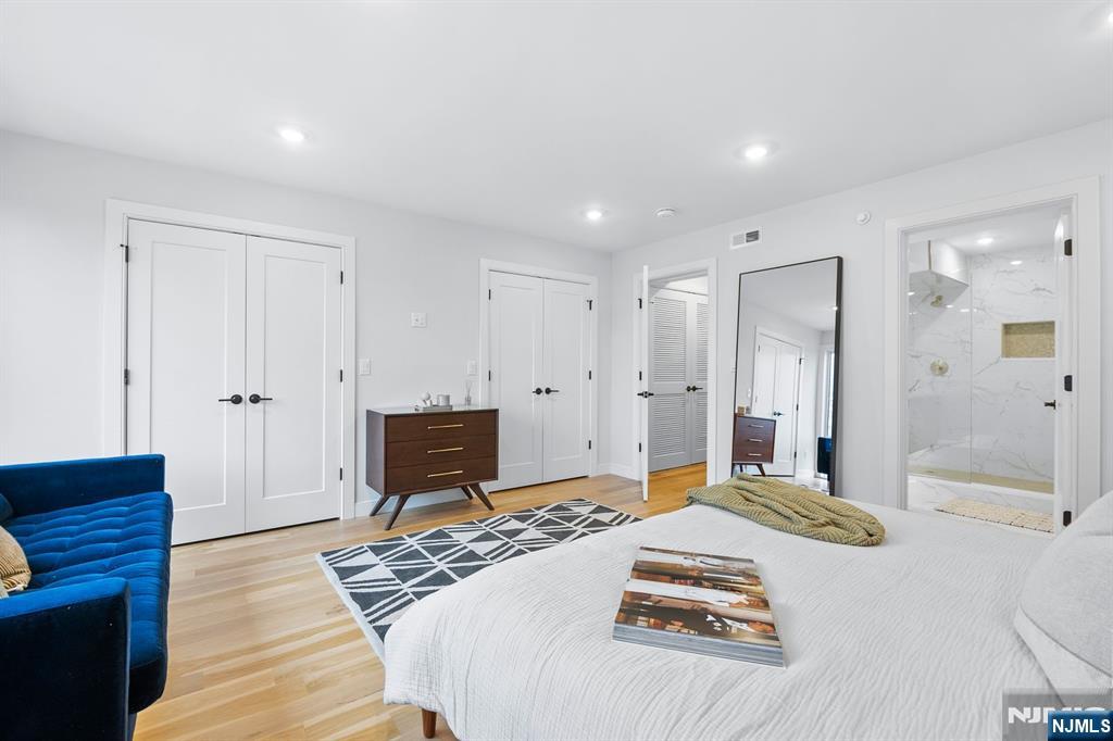 697B Hillside