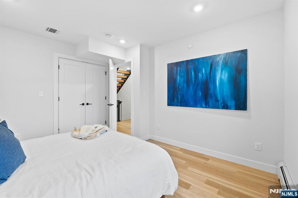 697B Hillside