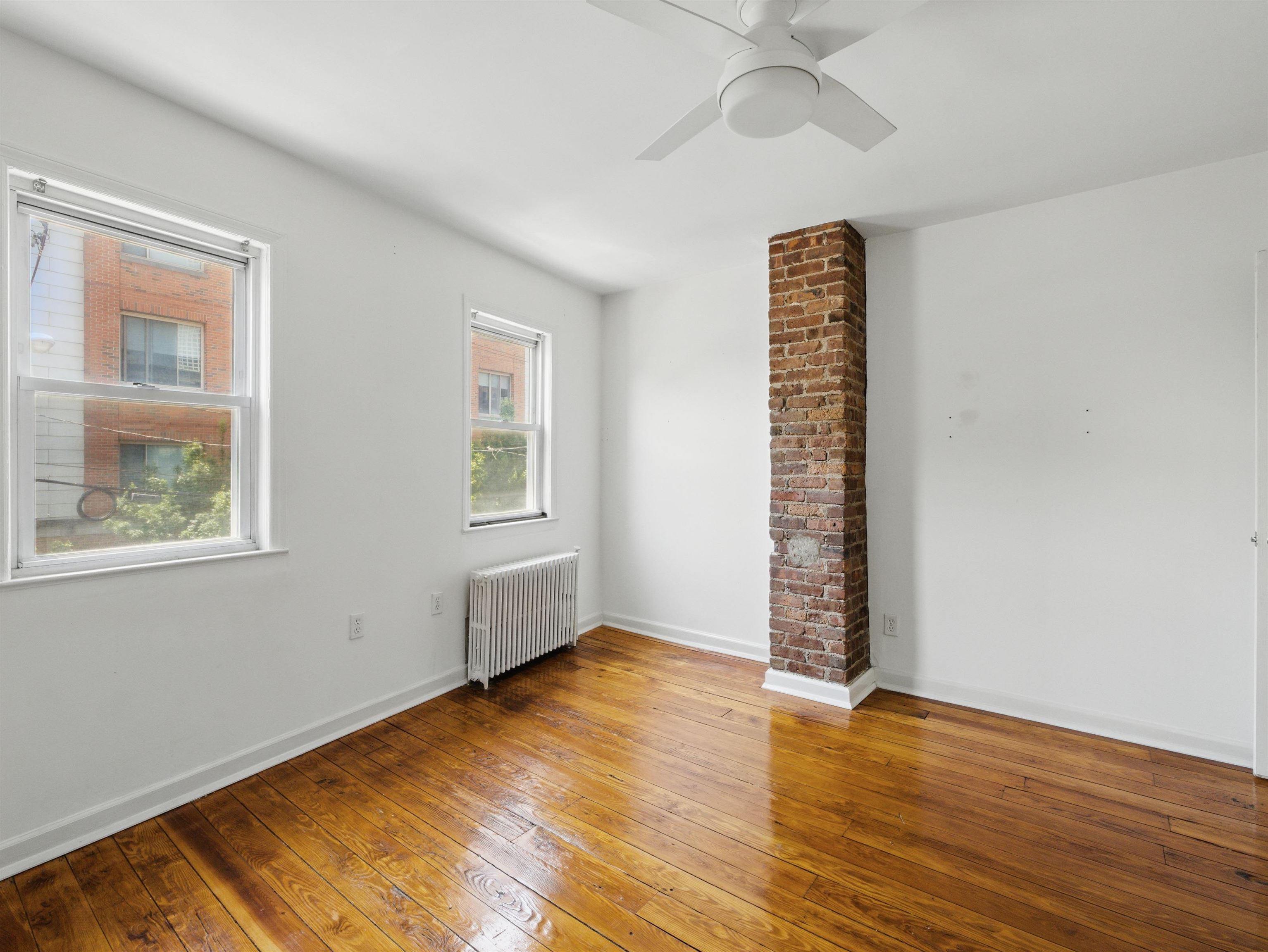 14 ROCK ST