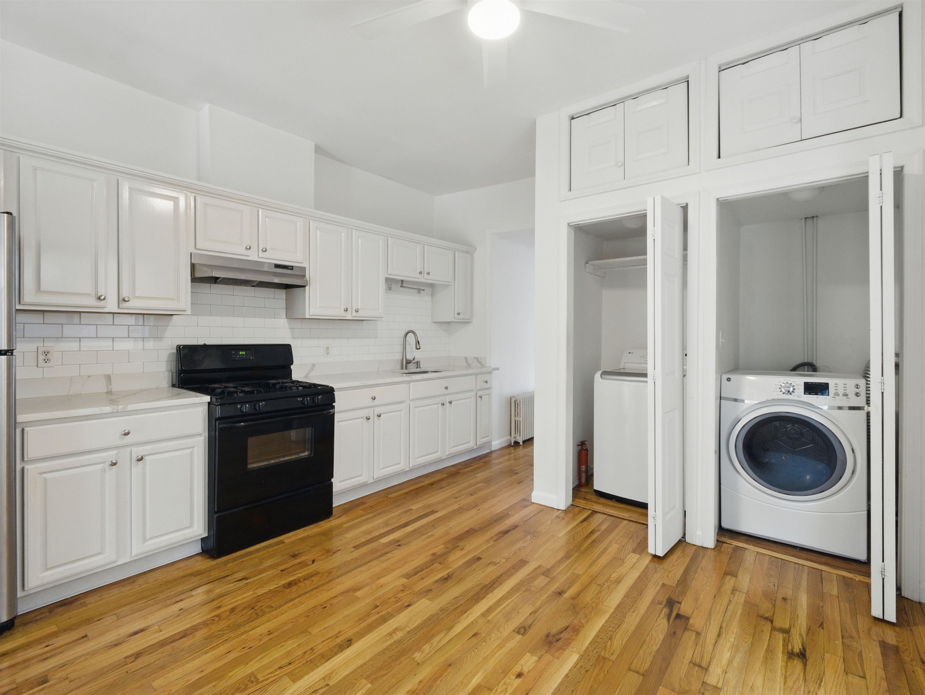 14 ROCK ST
