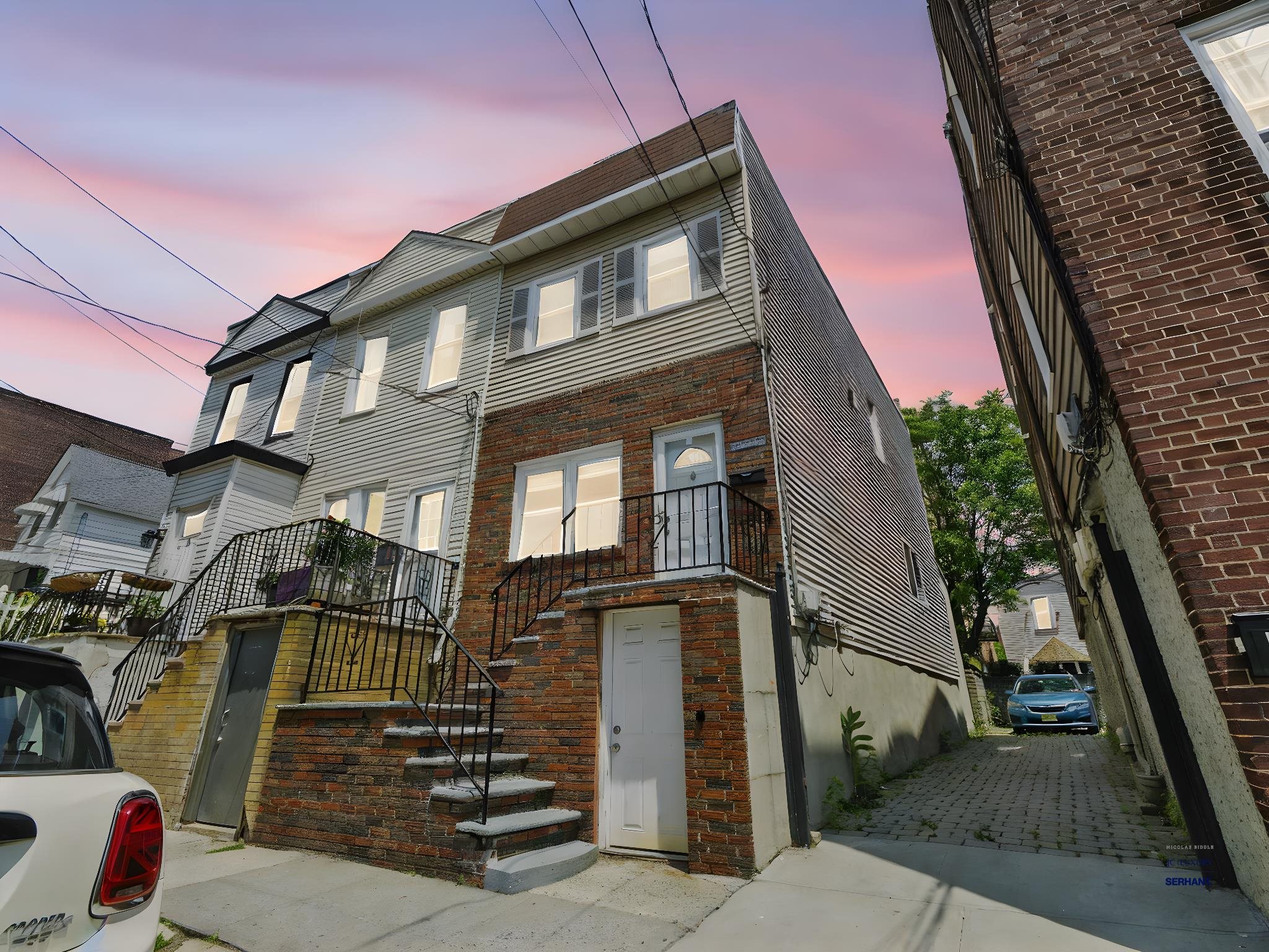 14 ROCK ST