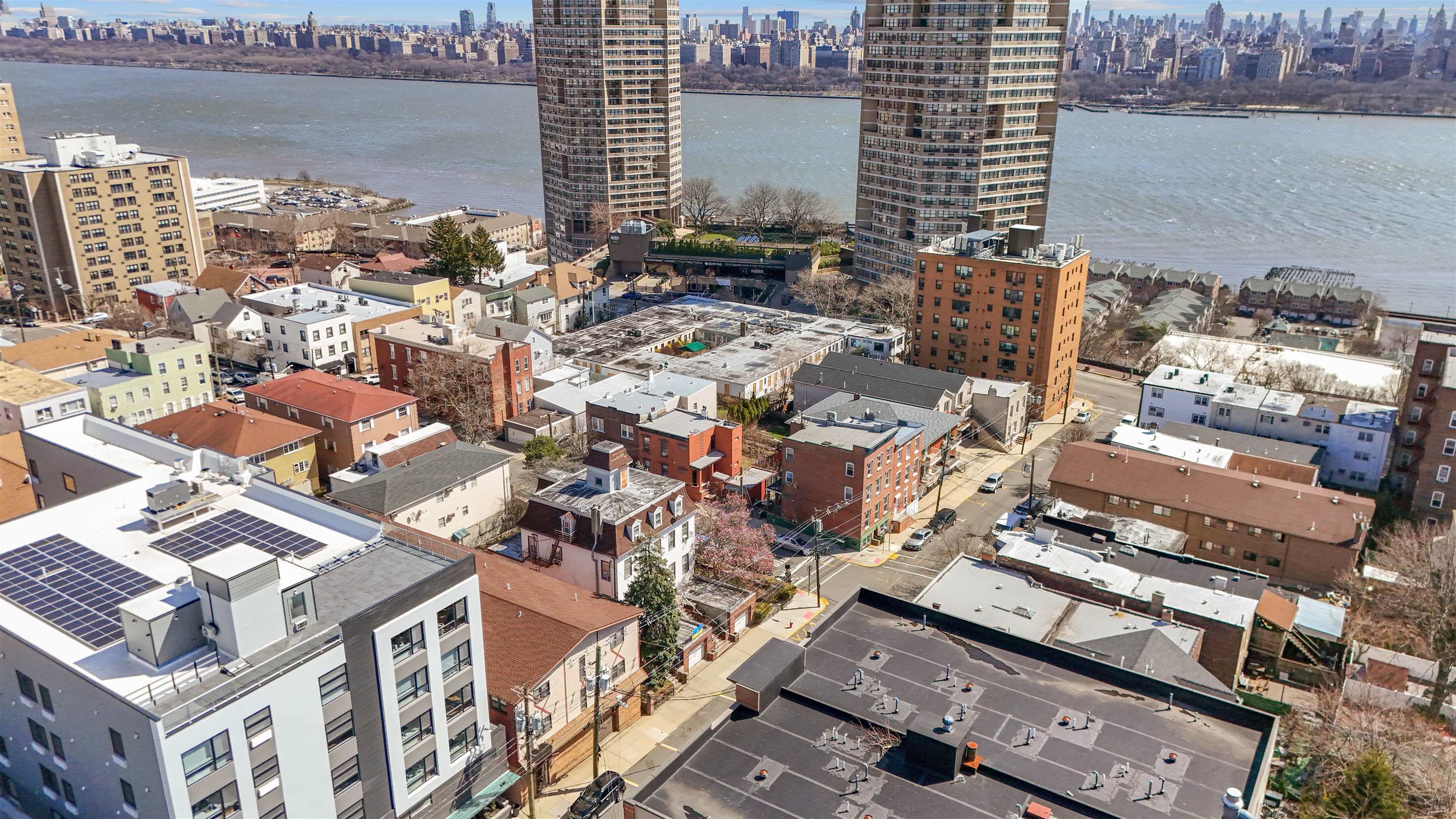 56 68TH ST Unit: 5