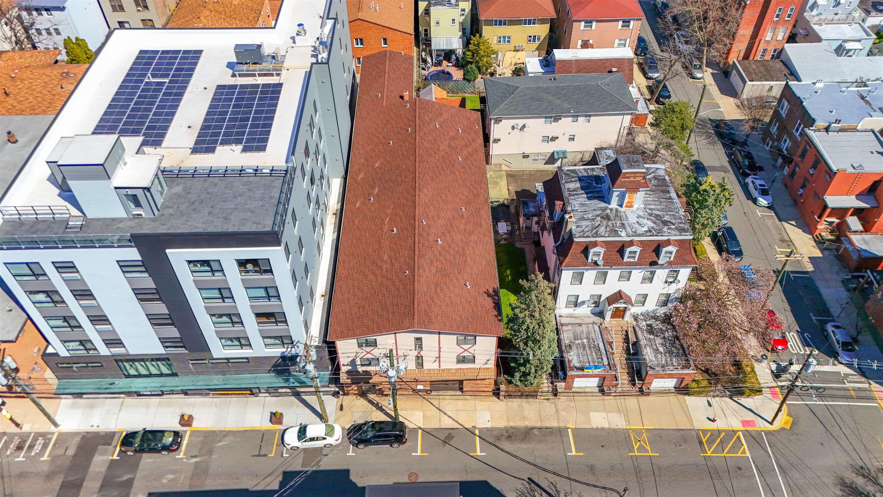 56 68TH ST Unit: 5