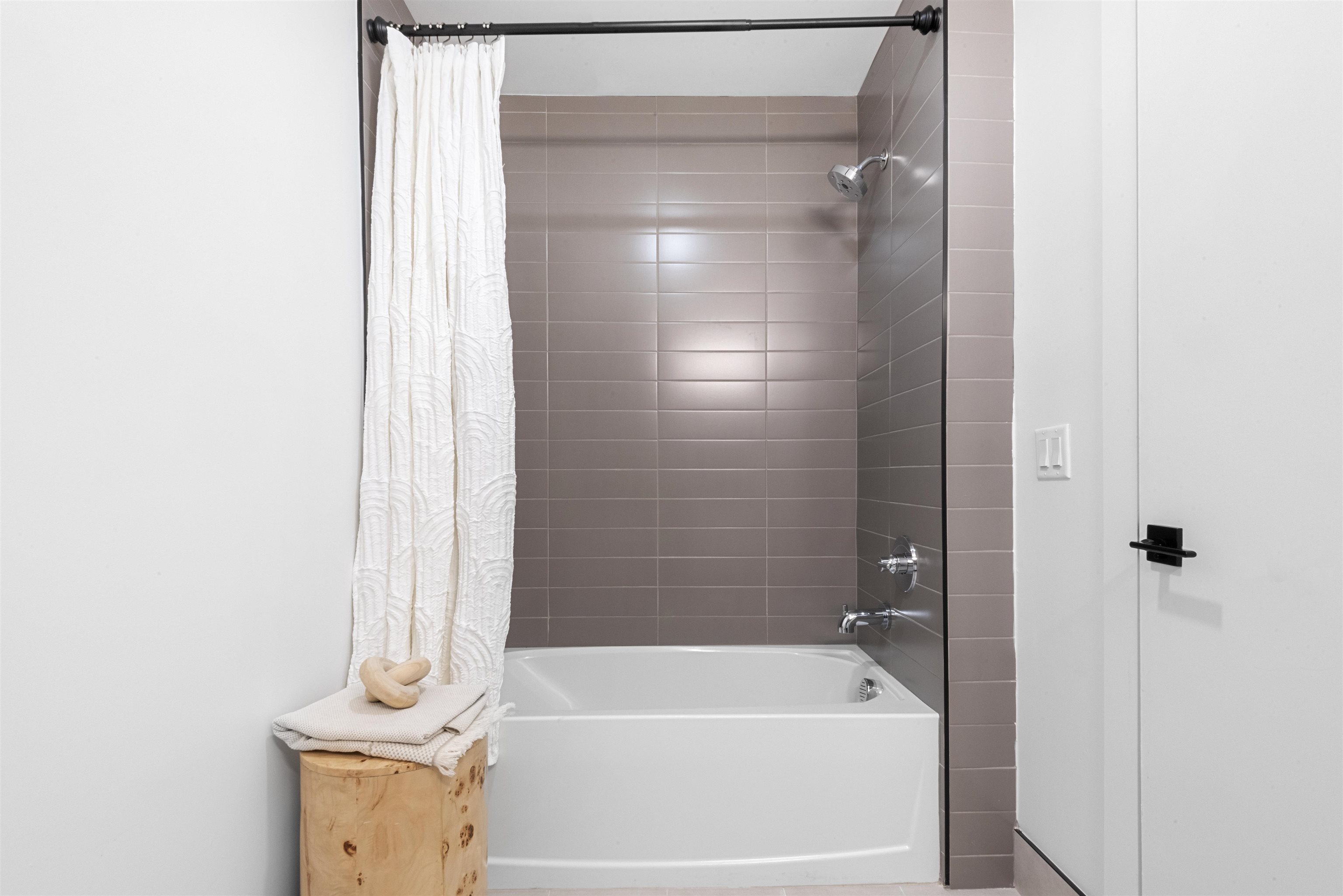 197 PINE ST Unit: 304