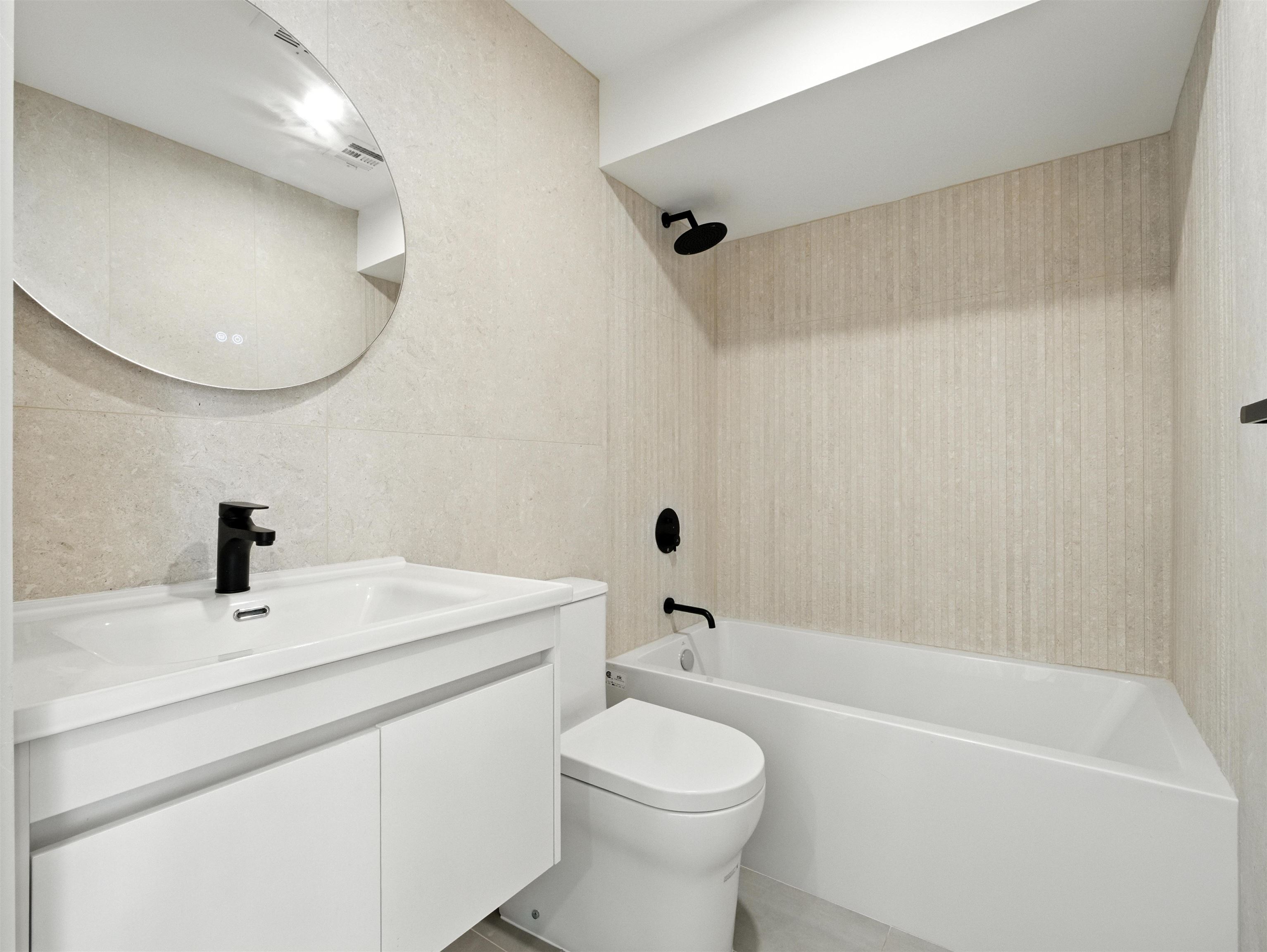 390 WEBSTER AVE Unit: 1