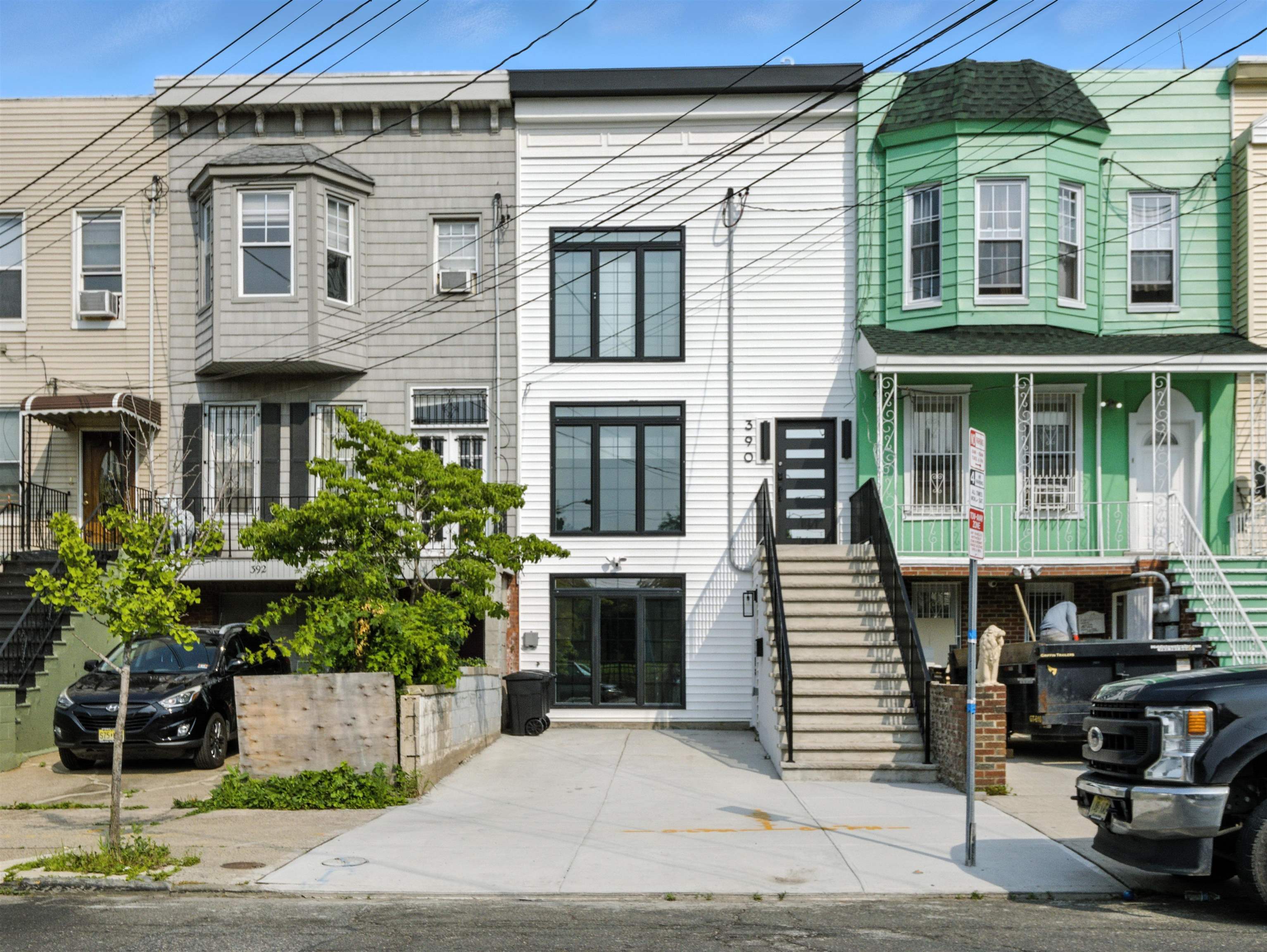 390 WEBSTER AVE Unit: 1
