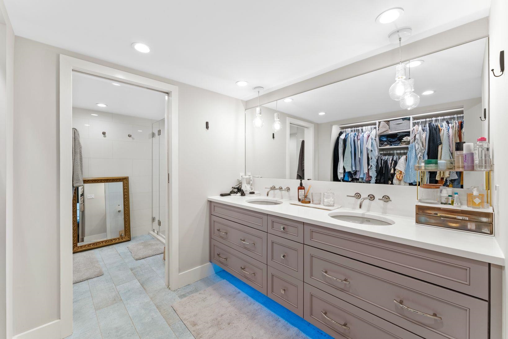 200 SHEARWATER CT WEST Unit: 52