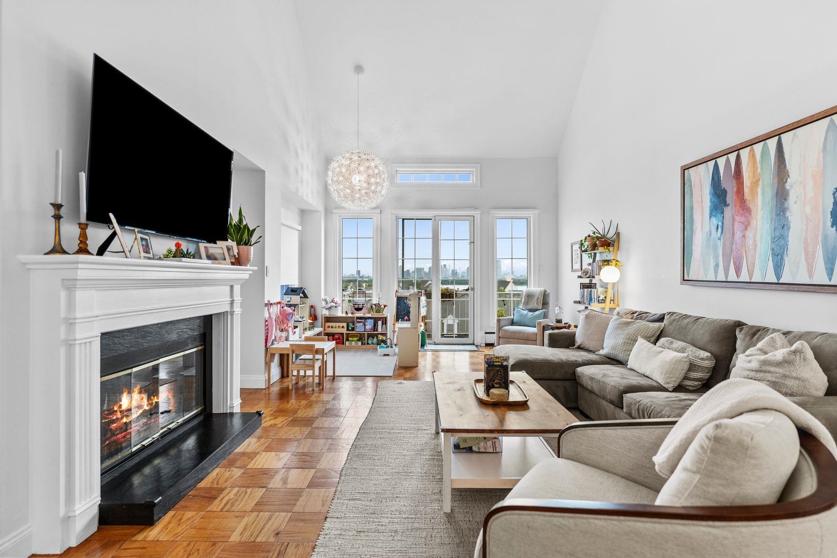 200 SHEARWATER CT WEST Unit: 52