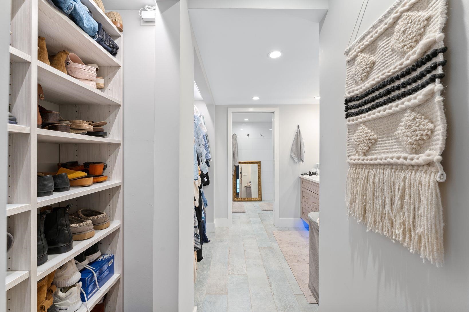 200 SHEARWATER CT WEST Unit: 52