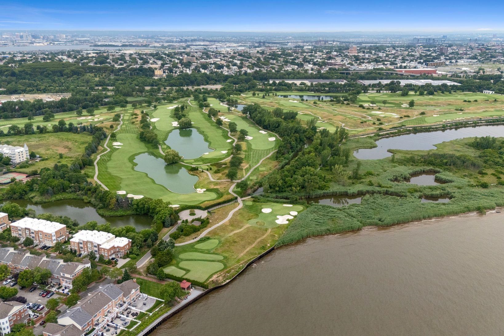 200 SHEARWATER CT WEST Unit: 52