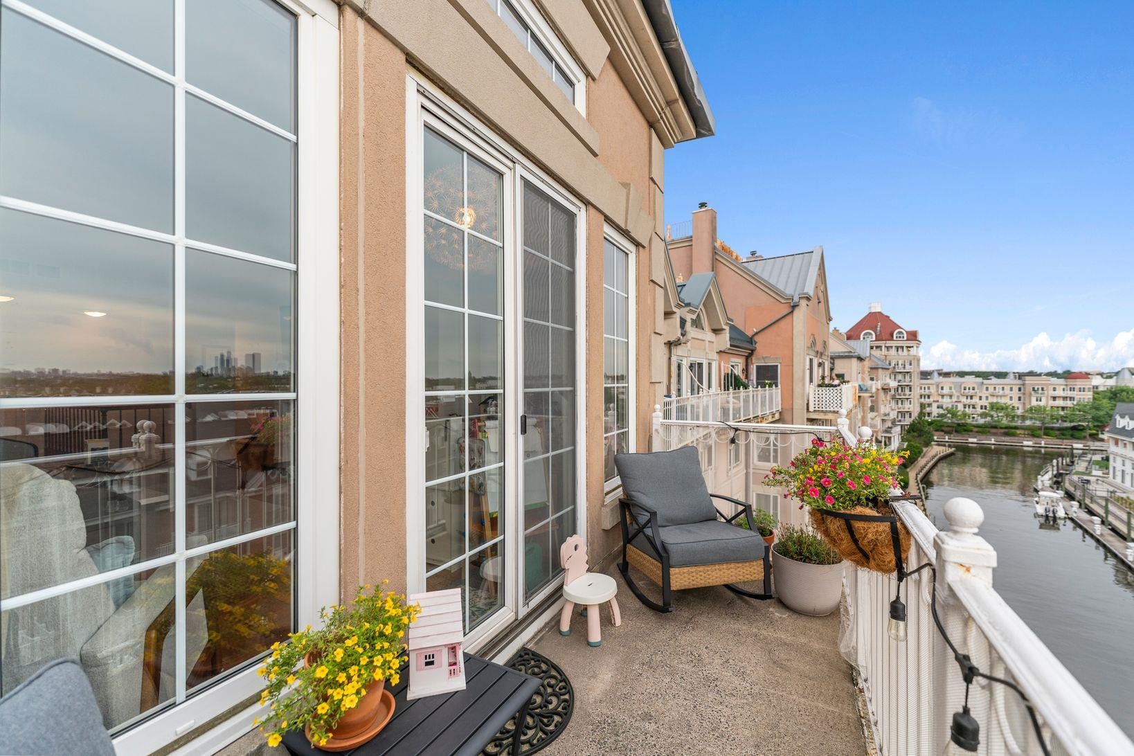 200 SHEARWATER CT WEST Unit: 52