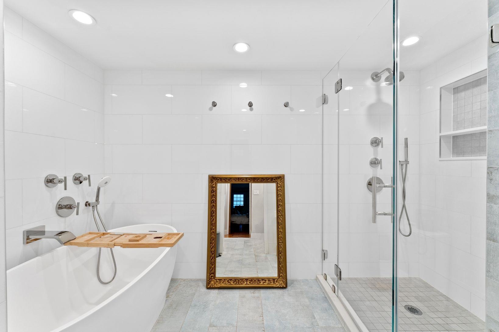 200 SHEARWATER CT WEST Unit: 52