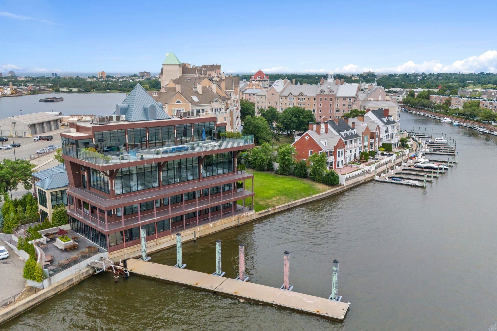 200 SHEARWATER CT WEST Unit: 52