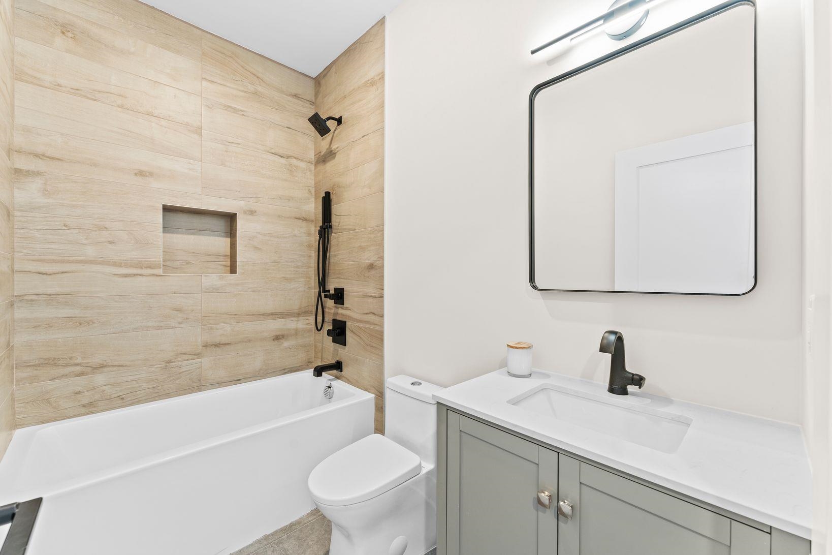 249 BERGEN AVE Unit: 302