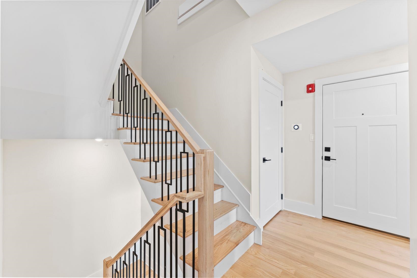 249 BERGEN AVE Unit: 302