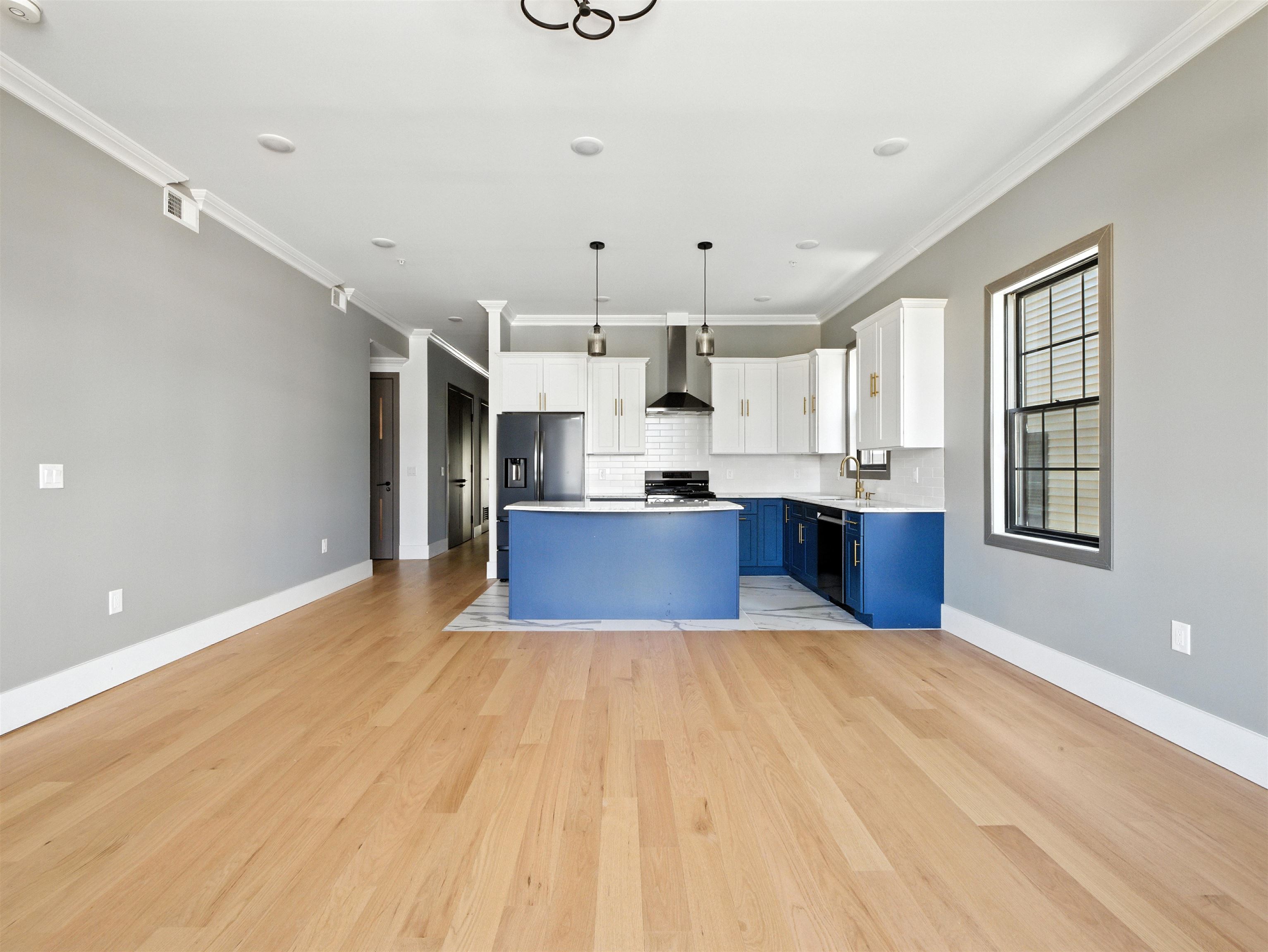 24 ROMAINE AVE Unit: Home 2