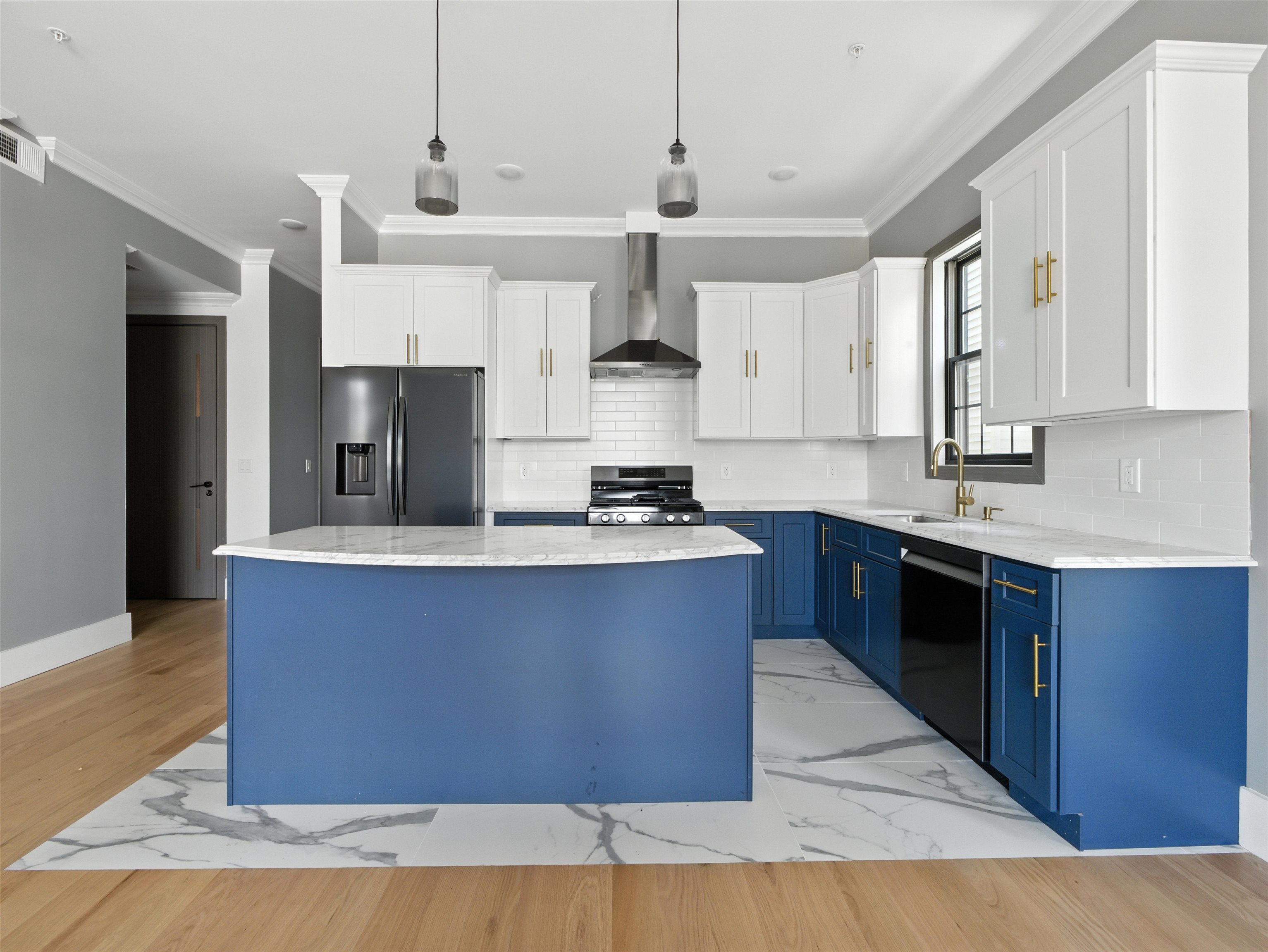 24 ROMAINE AVE Unit: Home 2