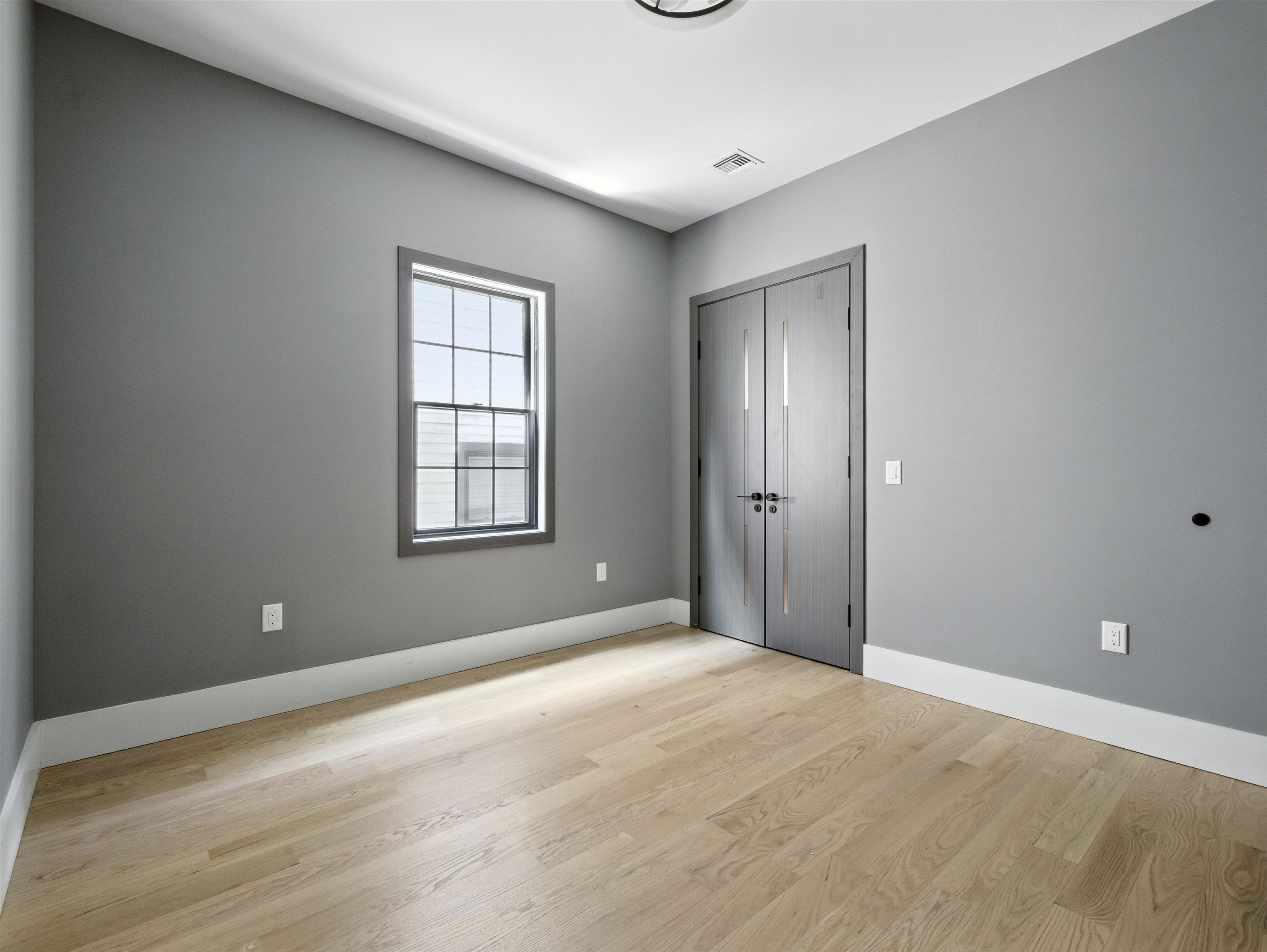 24 ROMAINE AVE Unit: Home 2