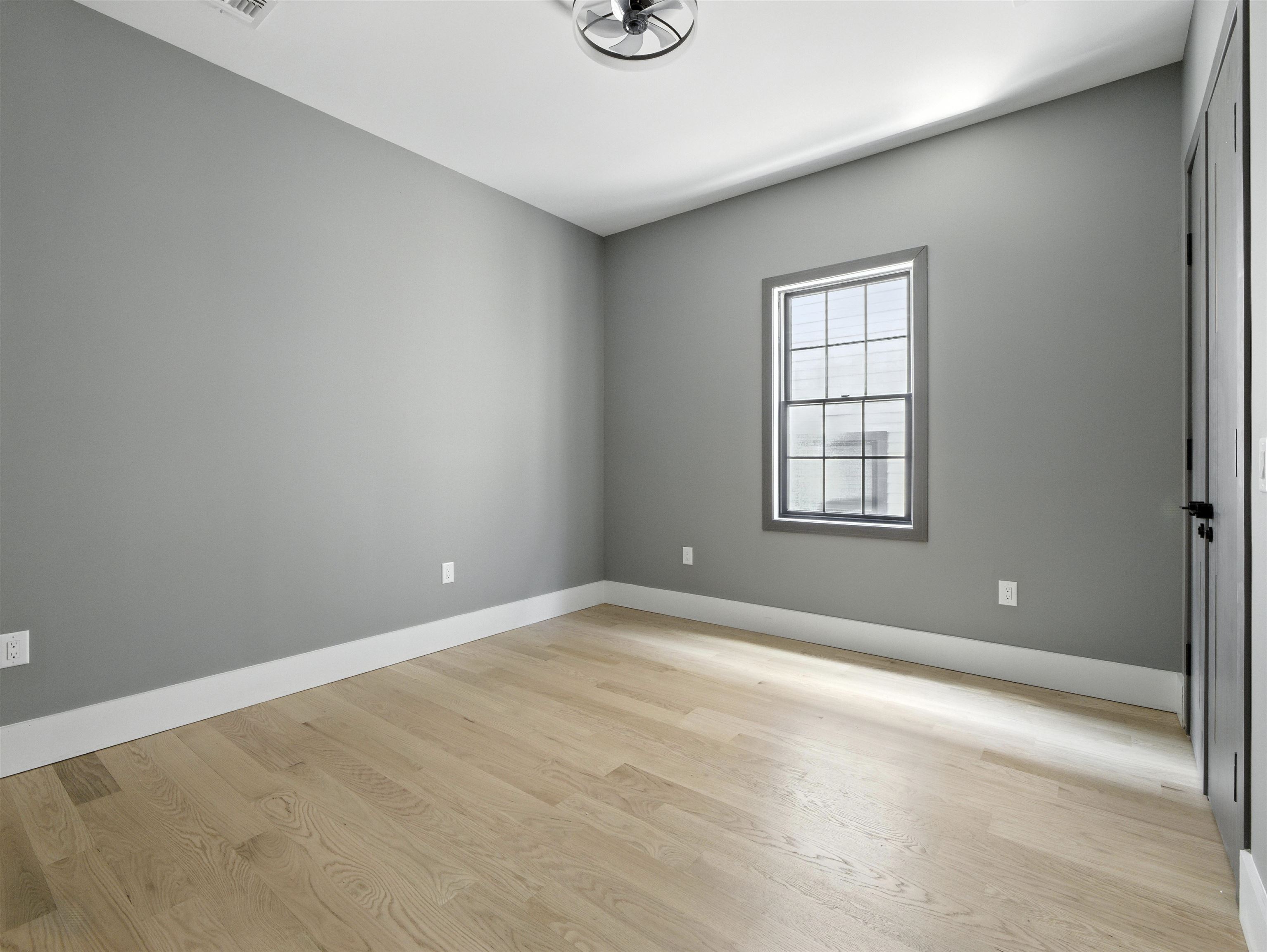 24 ROMAINE AVE Unit: Home 2