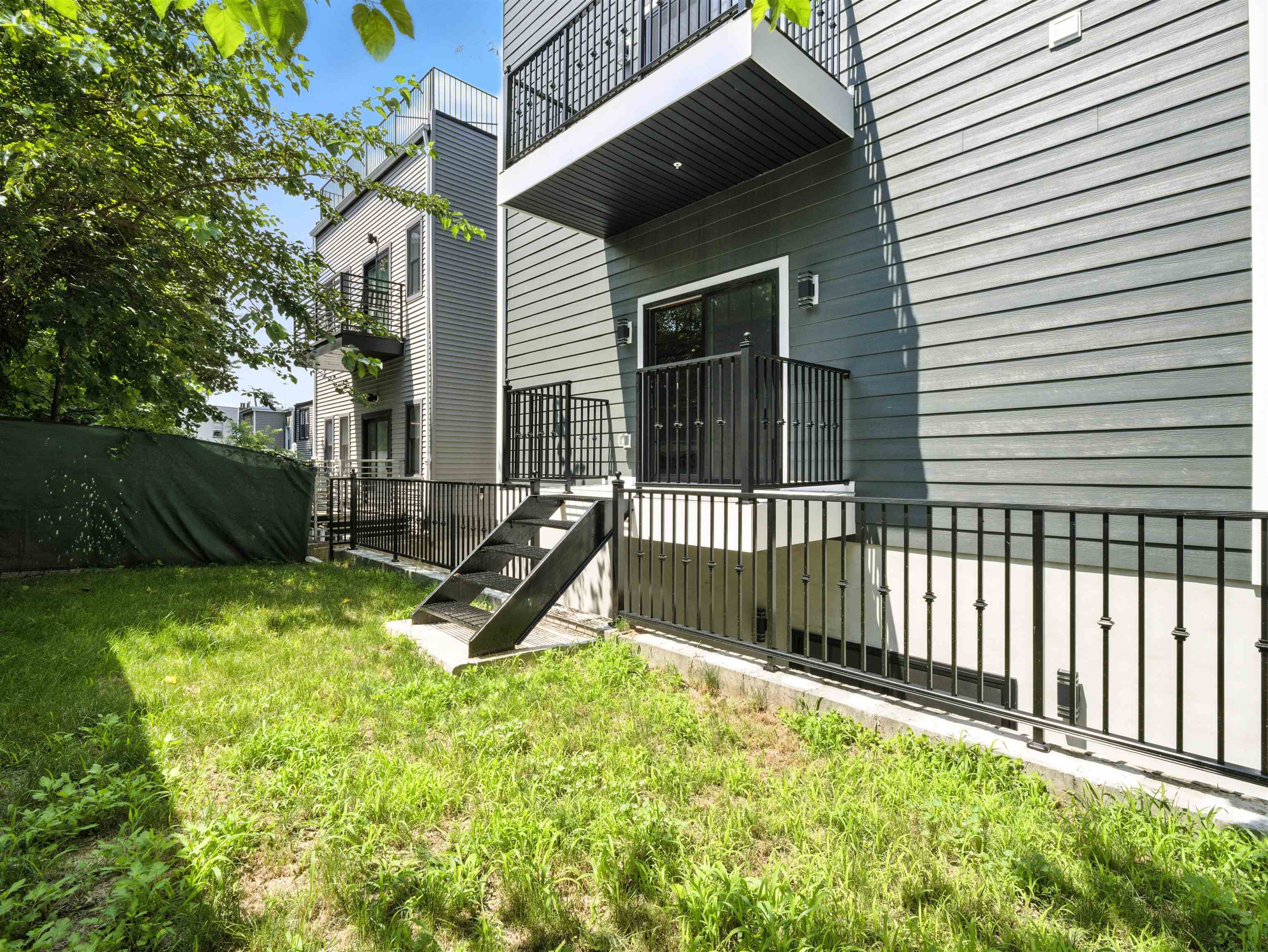 24 ROMAINE AVE Unit: Home 2