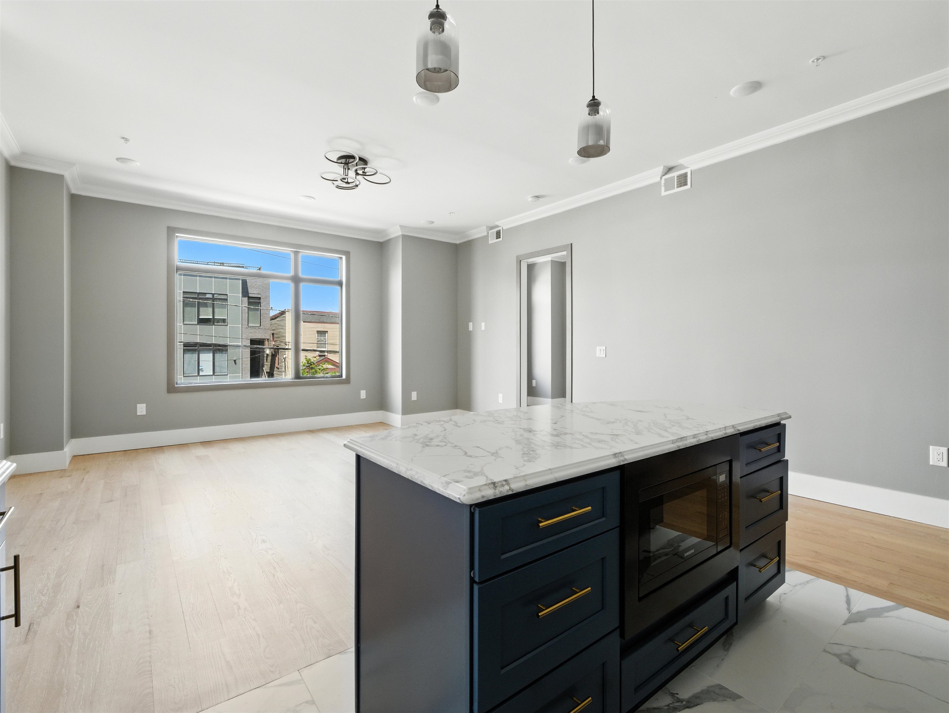 24 ROMAINE AVE Unit: Home 2