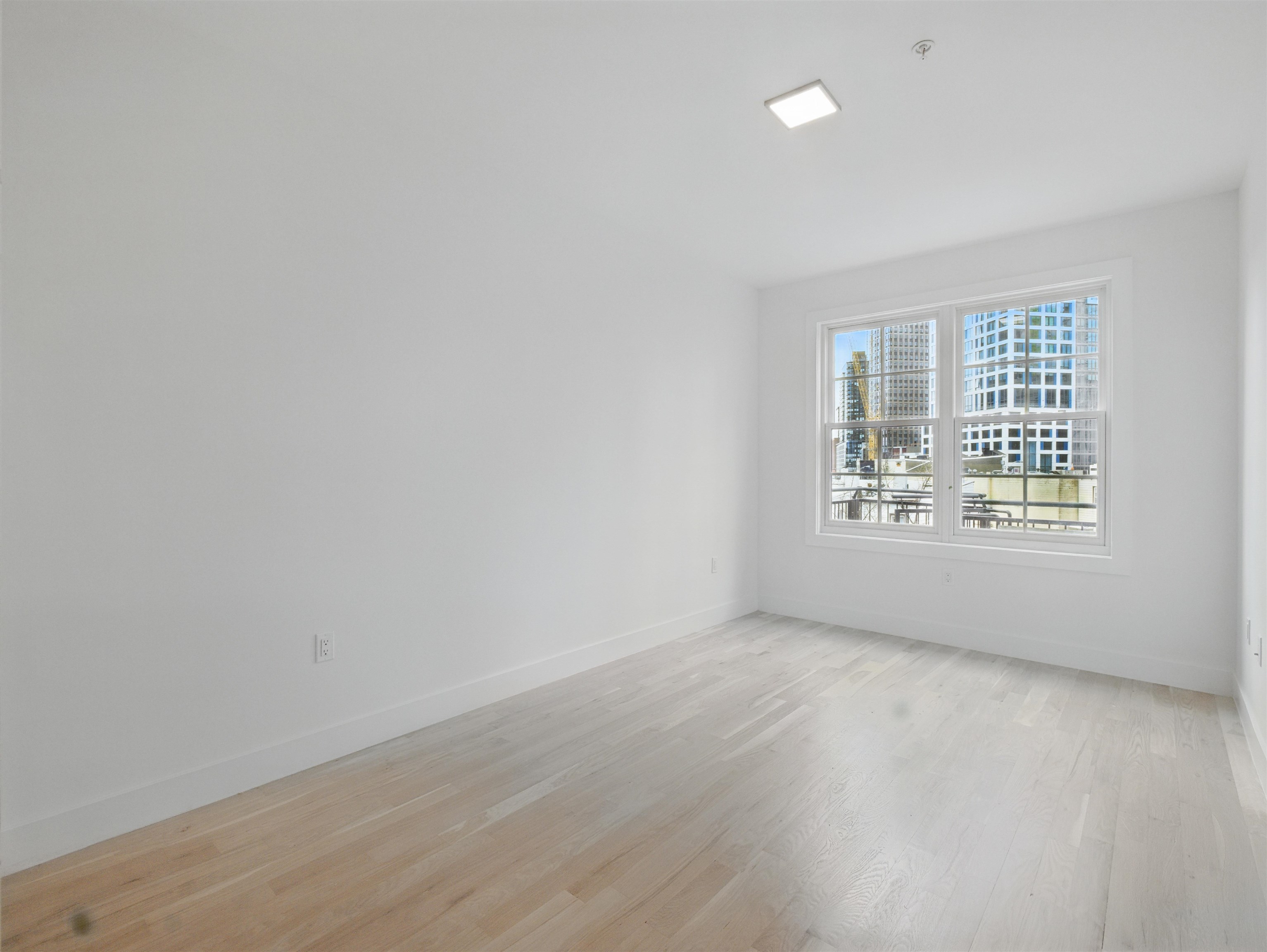 633 NEWARK AVE Unit: 202