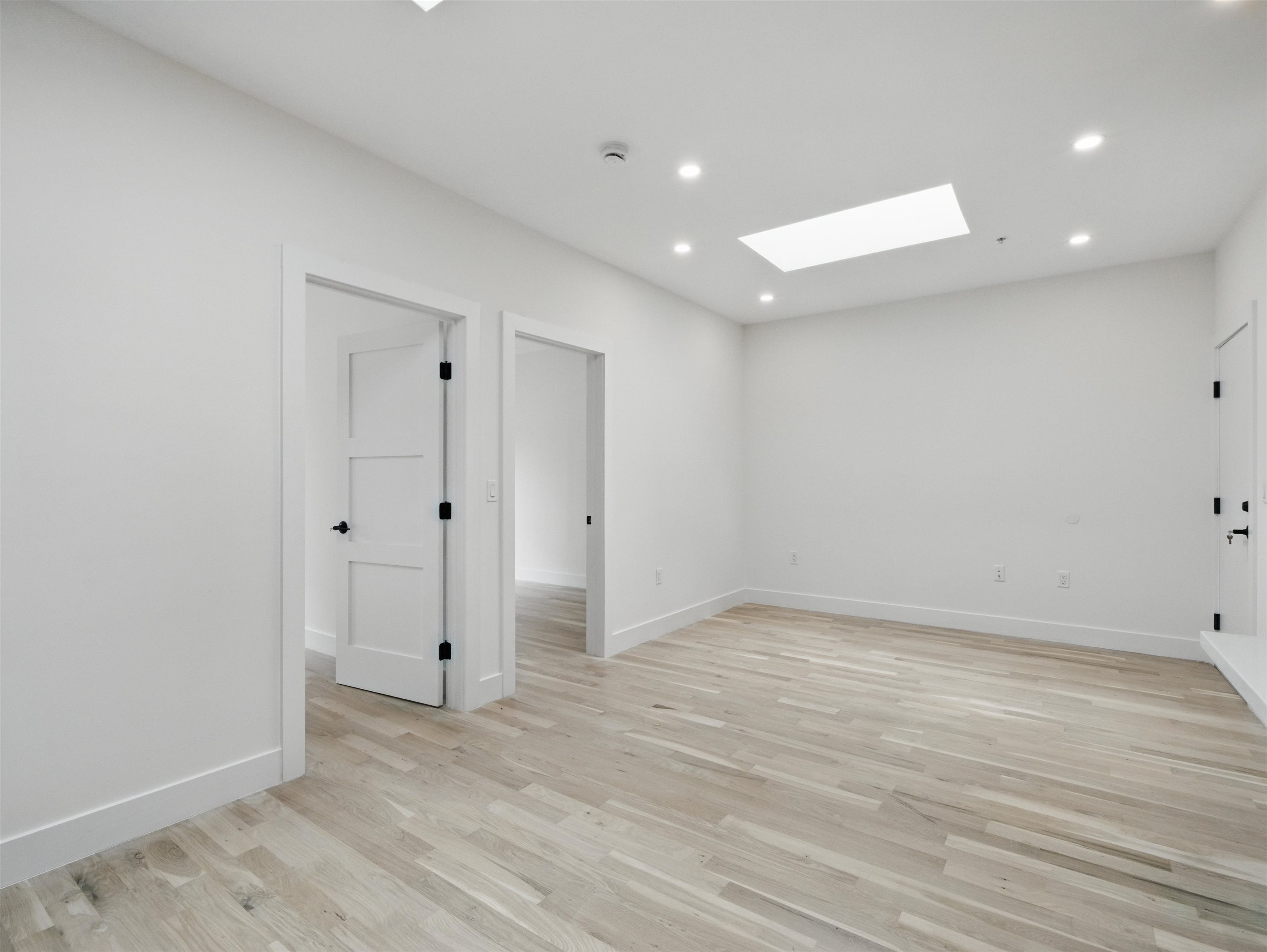 633 NEWARK AVE Unit: 202