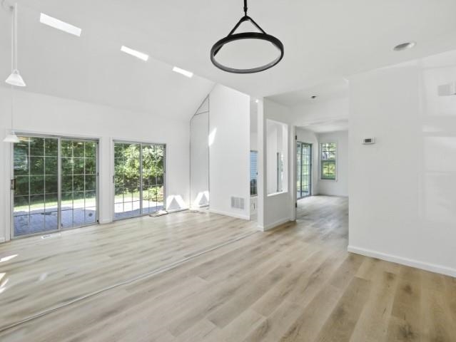 206 ASH CT