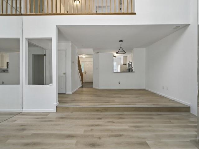 206 ASH CT