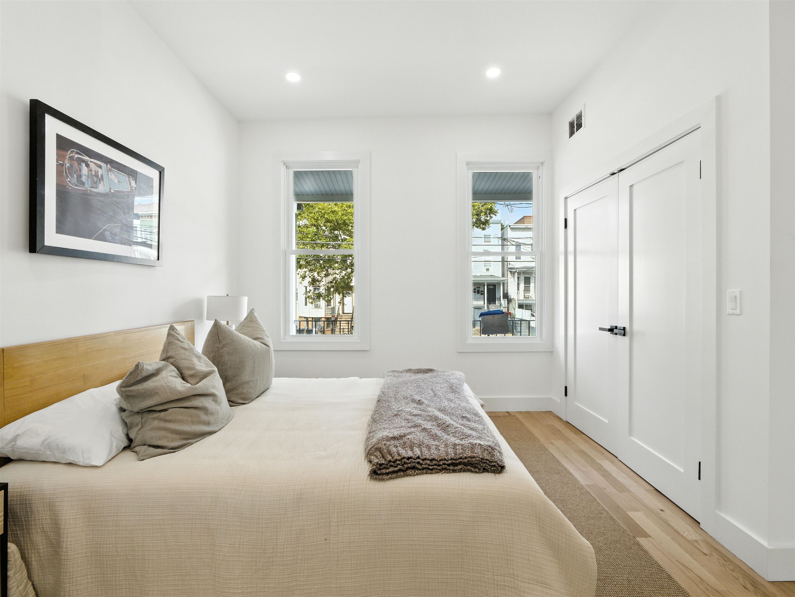 63 JEFFERSON AVE Unit: Duplex 1