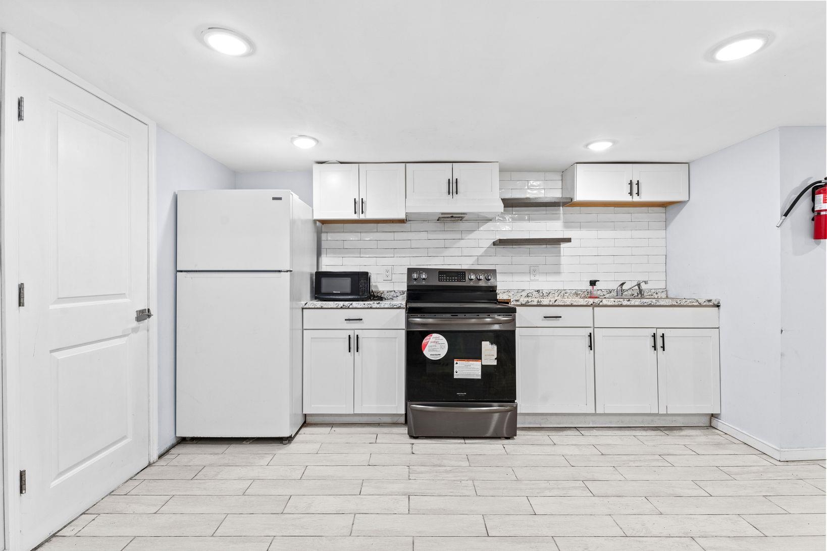 64 LINCOLN ST
