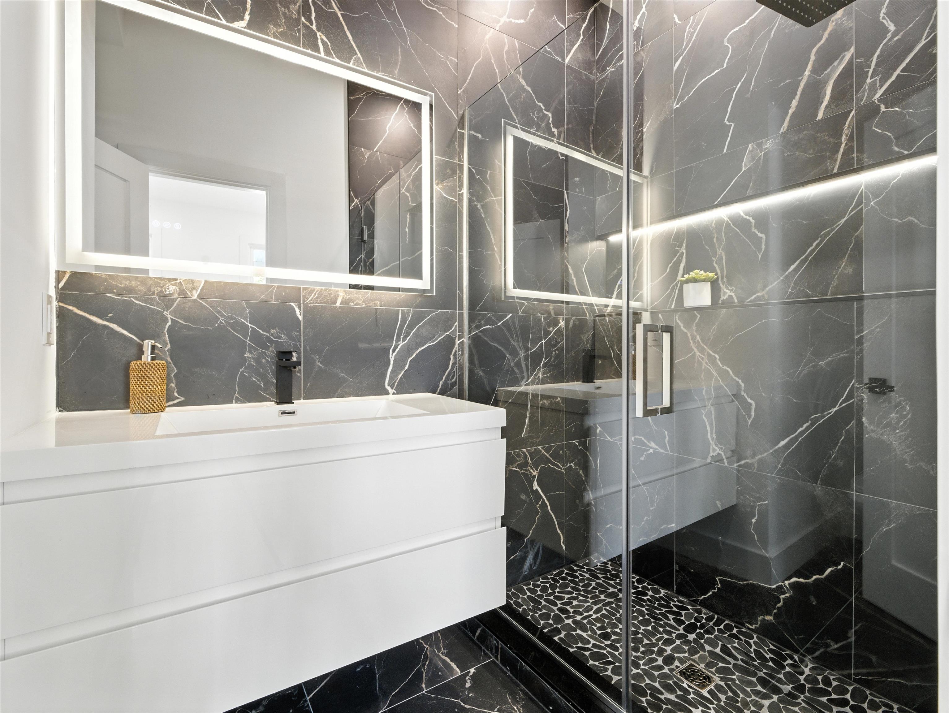 63 JEFFERSON AVE Unit: 1-2 Duplex