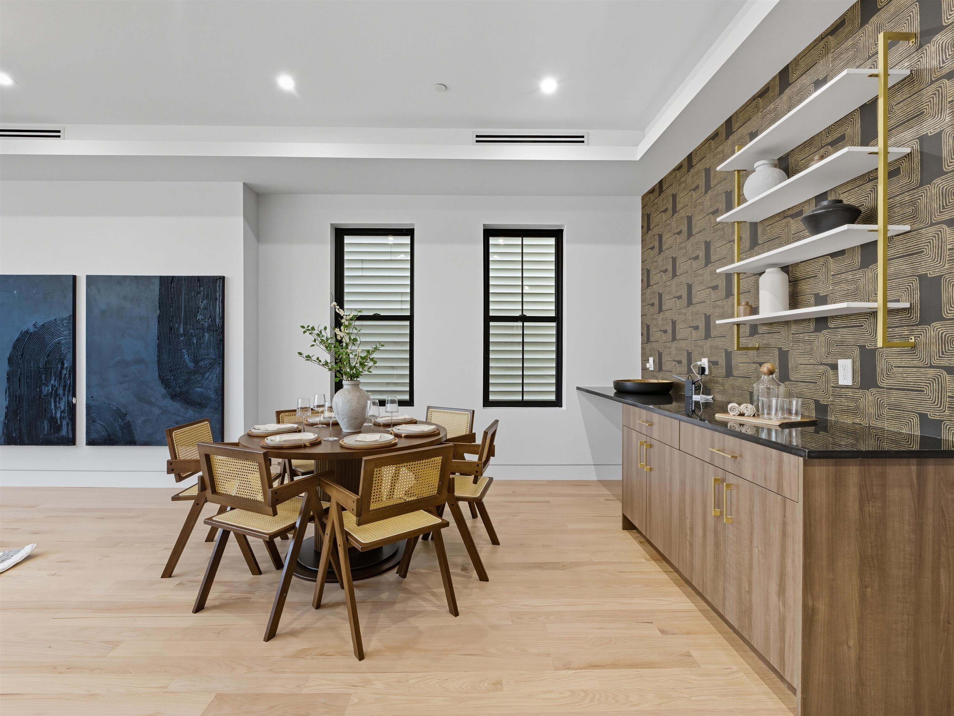 29 ARMSTRONG AVE Unit: 1L