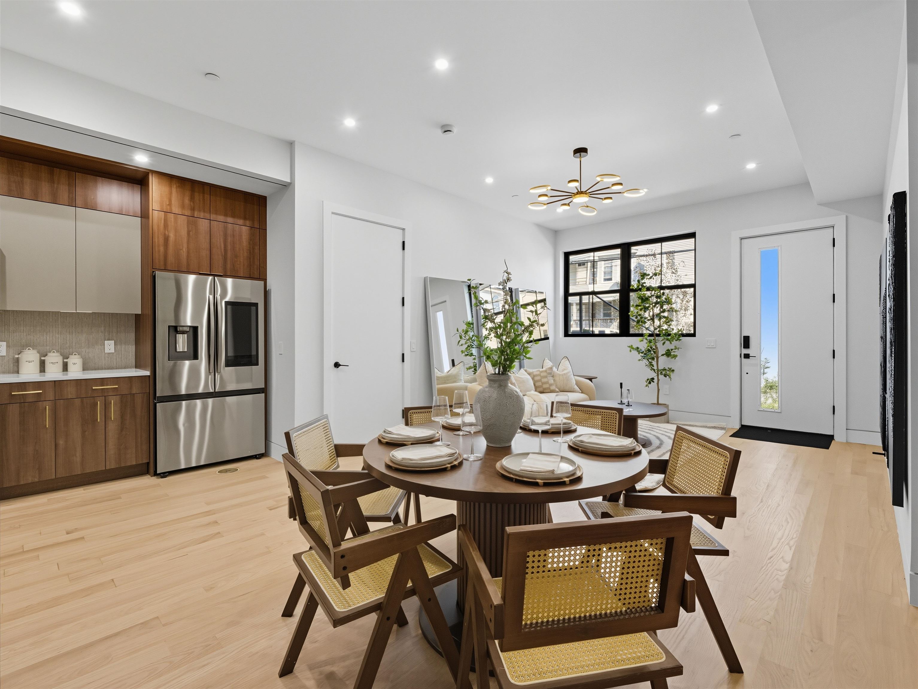 29 ARMSTRONG AVE Unit: 1L