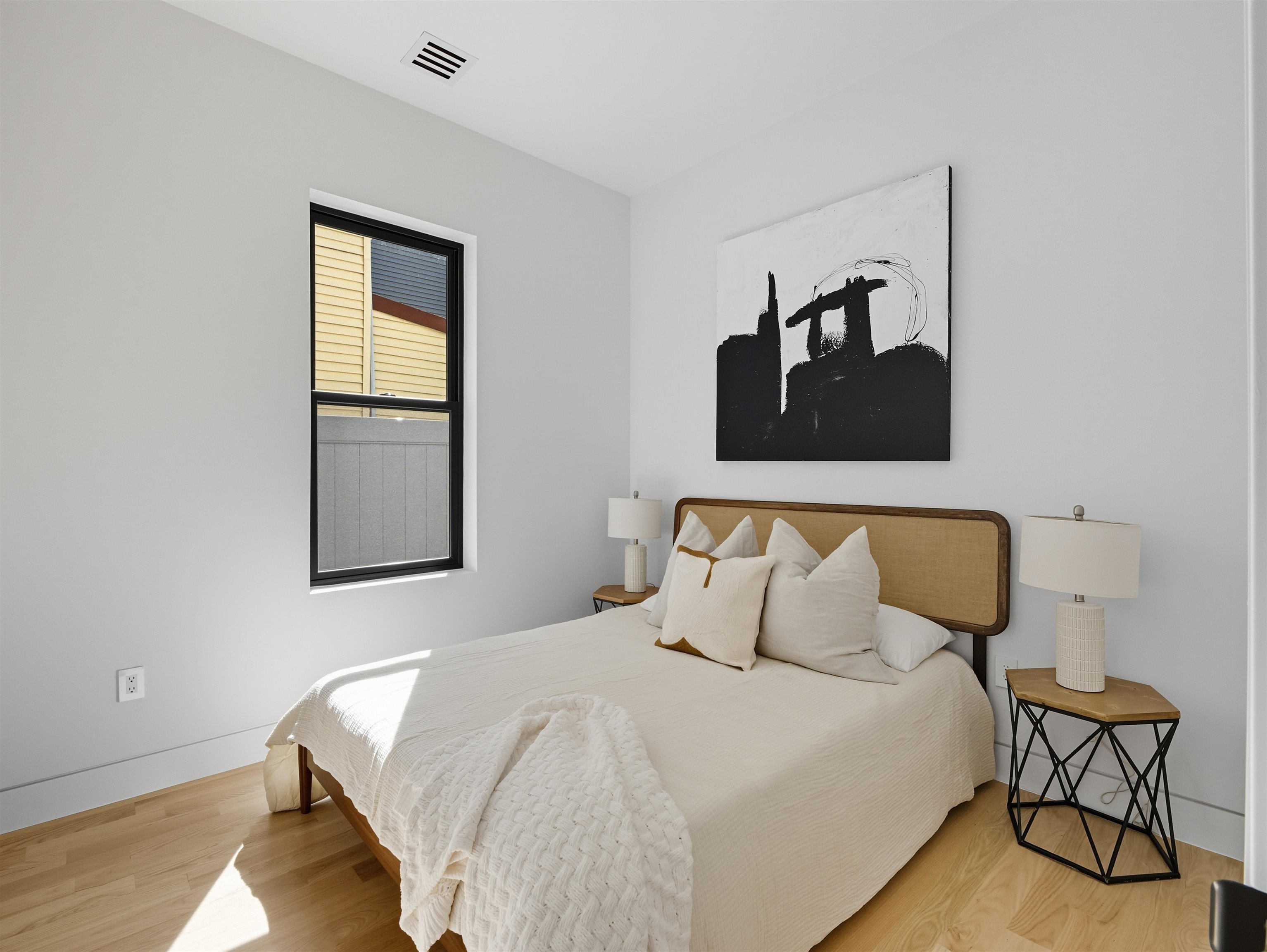 29 ARMSTRONG AVE Unit: 1L