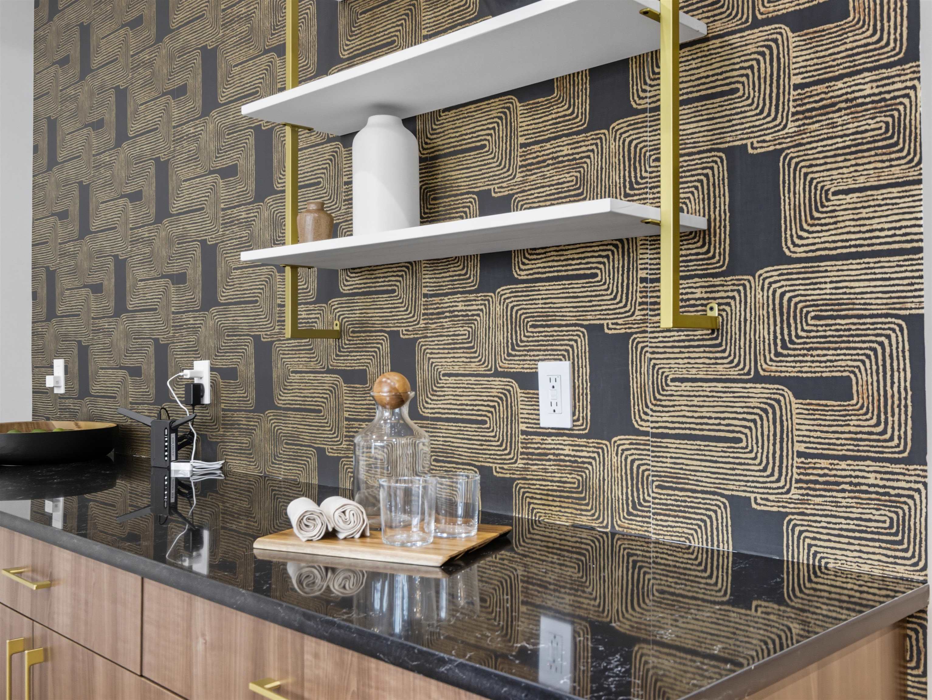 29 ARMSTRONG AVE Unit: 1L