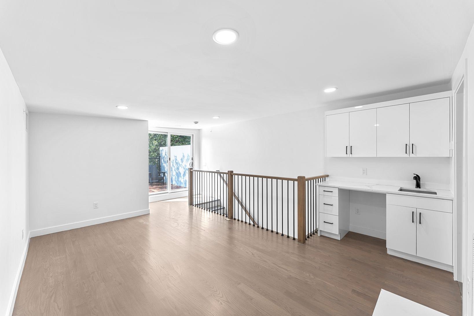 230 GRANT AVE