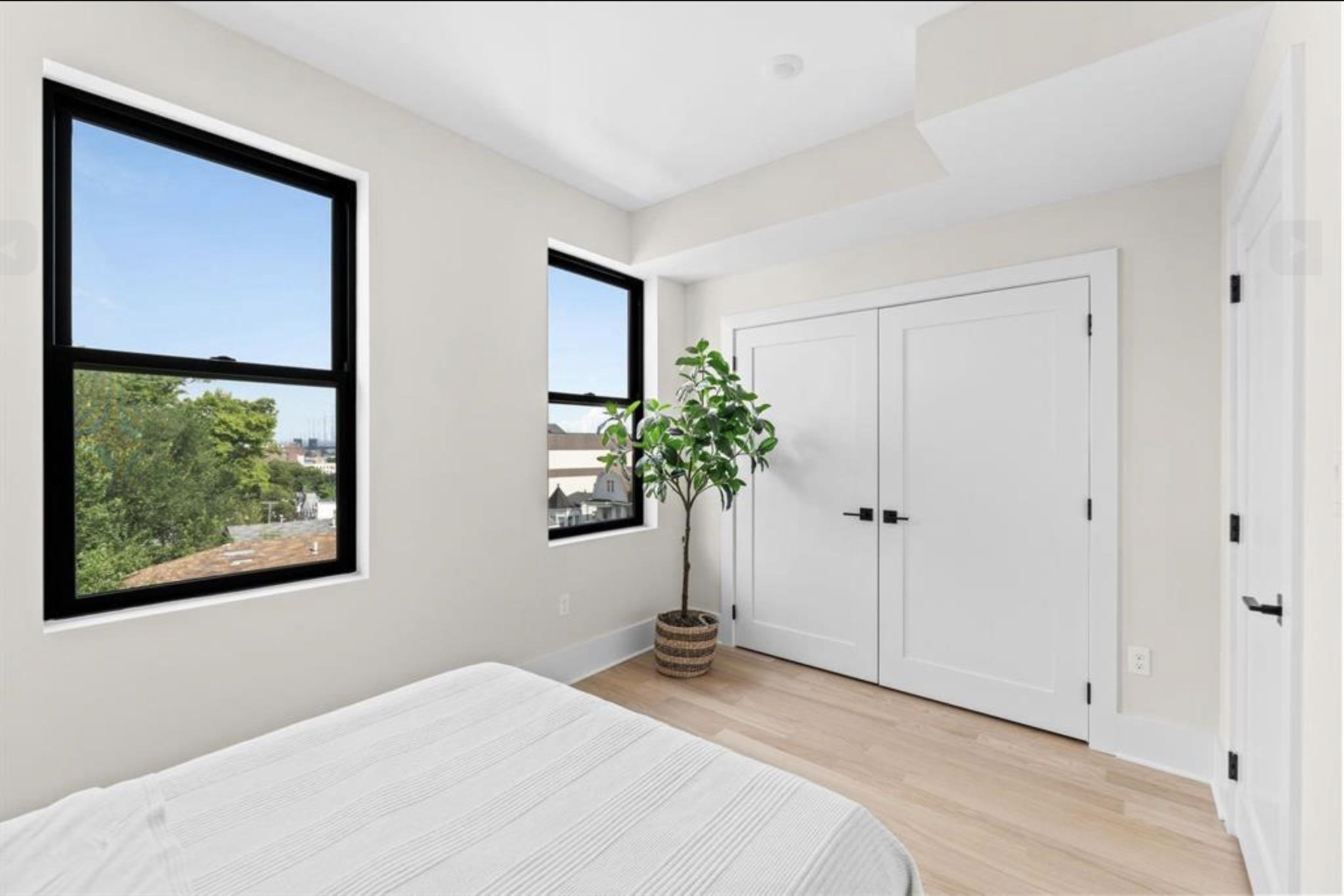 249 BERGEN AVE Unit: PENTHOUSE