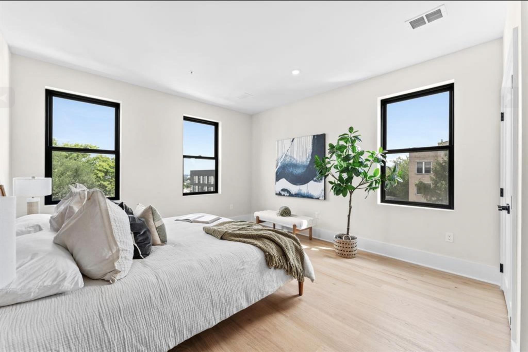 249 BERGEN AVE Unit: PENTHOUSE