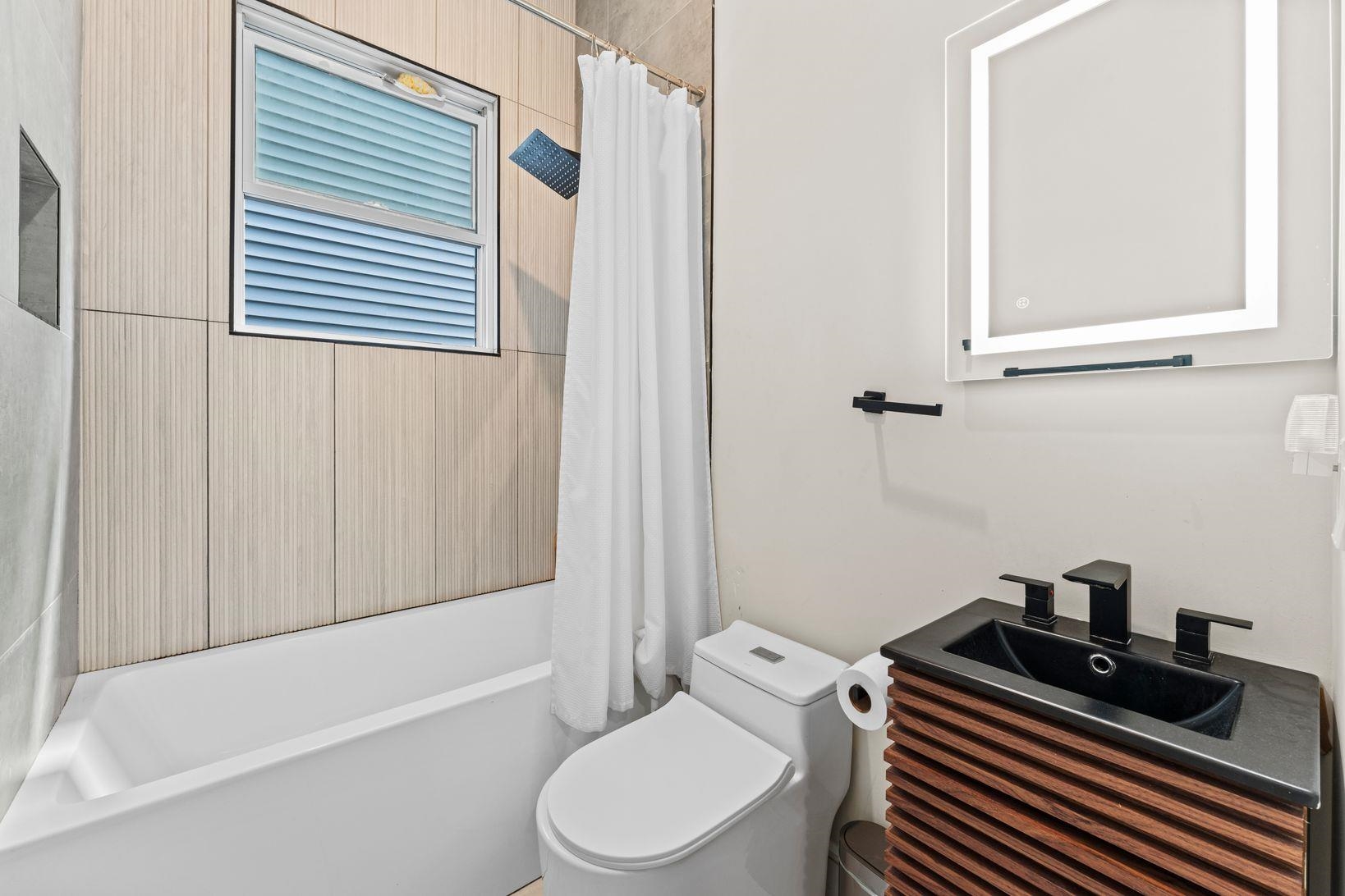 93 PEARSALL AVE Unit: 1-2