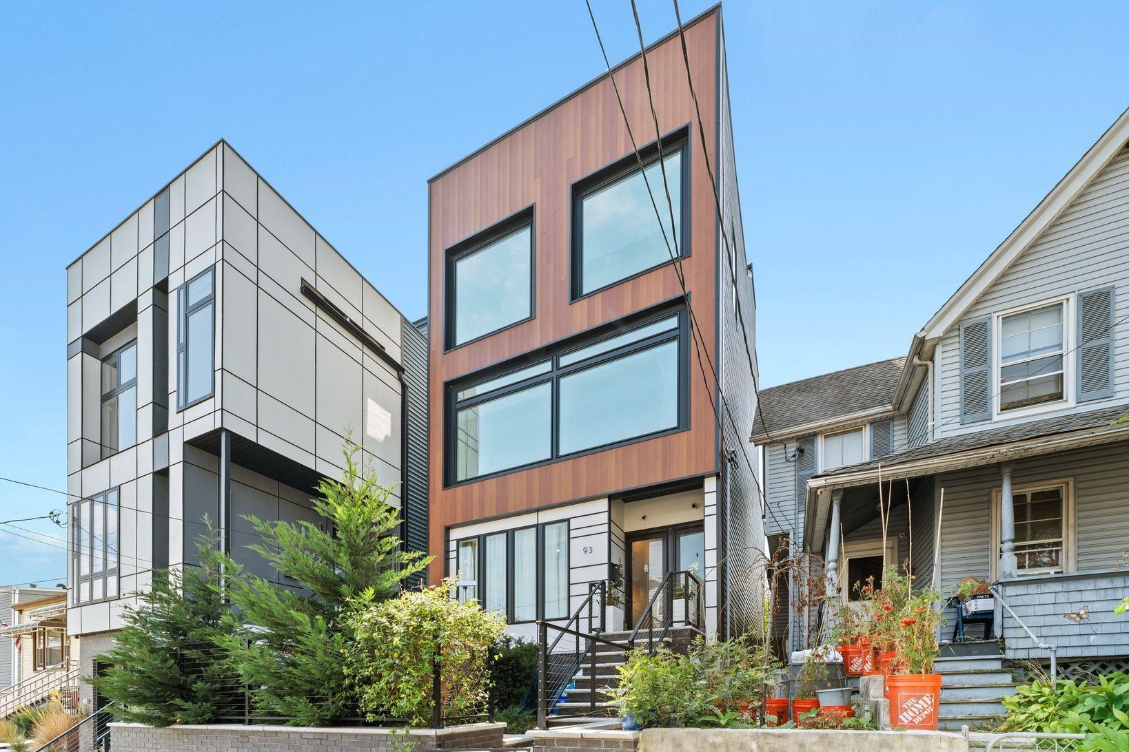 93 PEARSALL AVE Unit: 1-2