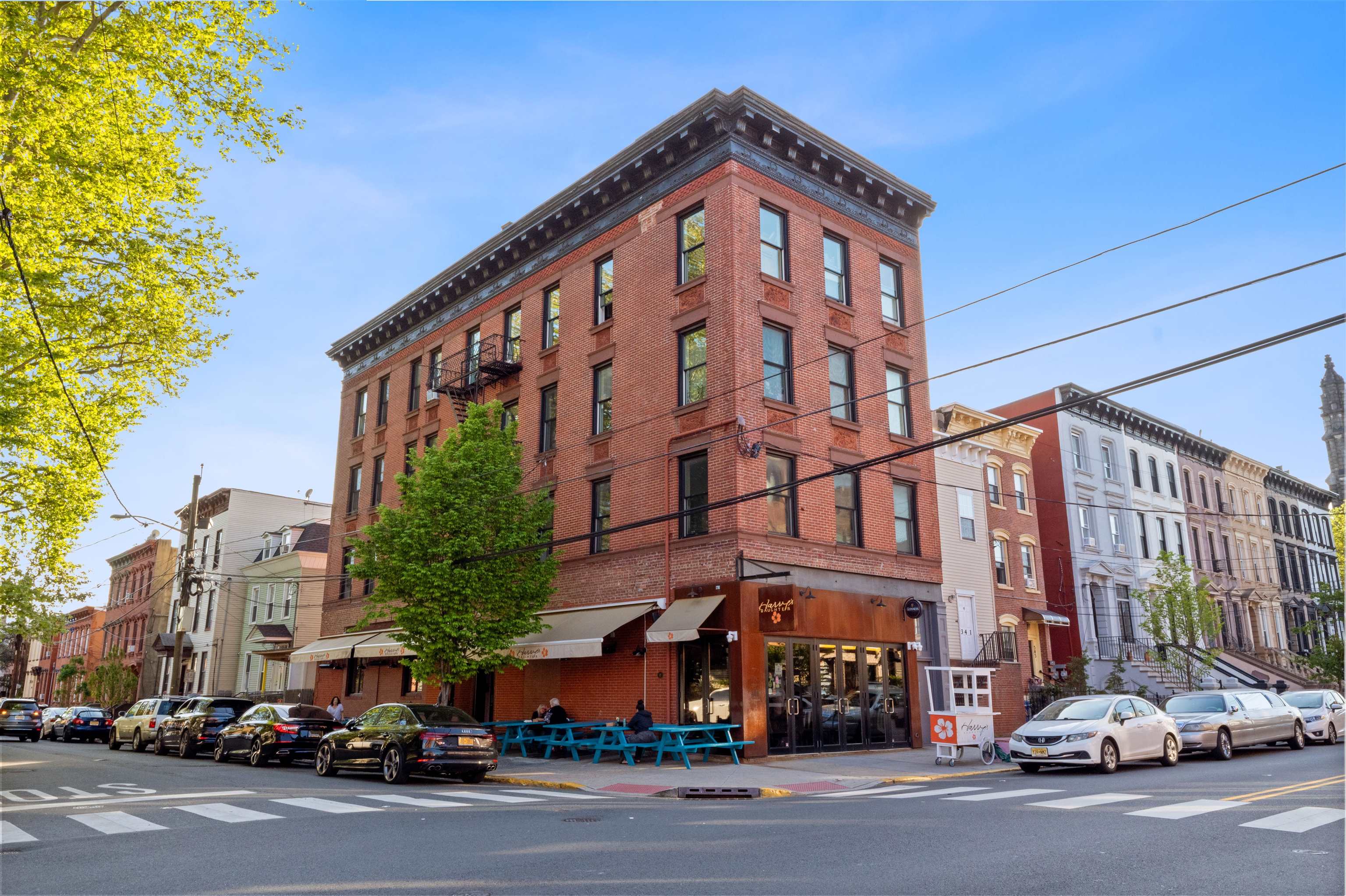 93 PEARSALL AVE Unit: 1-2