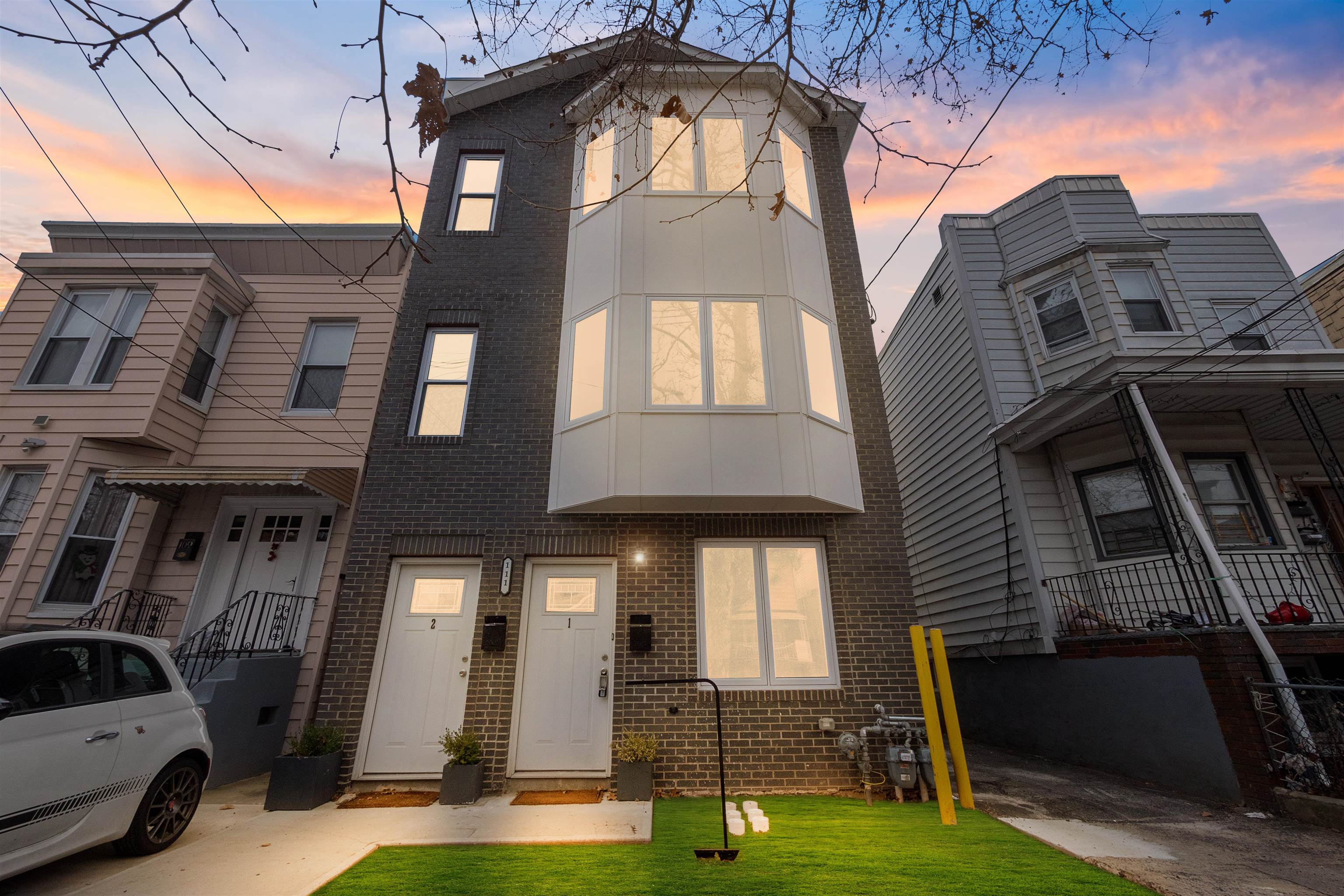 111 CHARLES ST Unit: 2