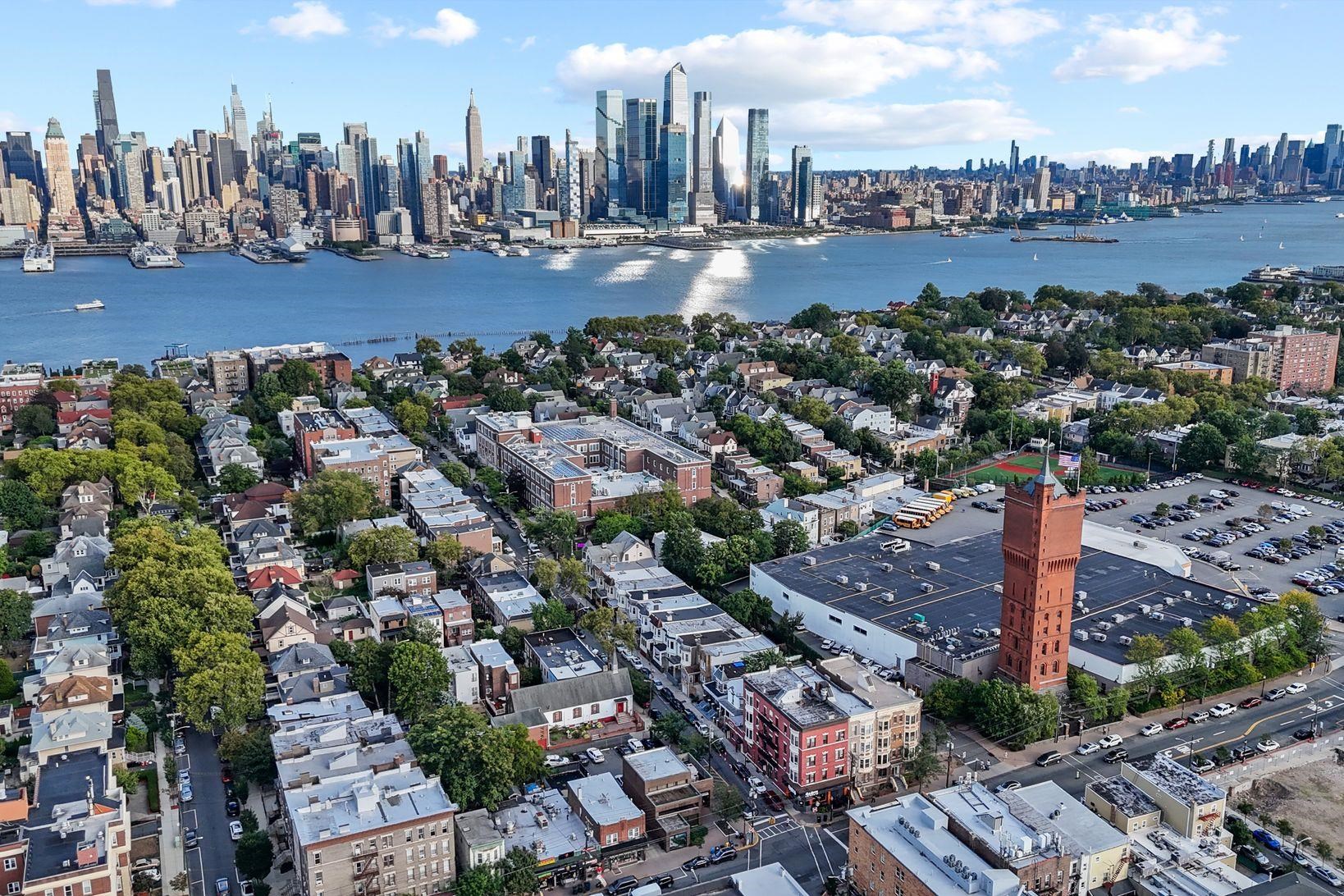 83 LIBERTY PL Unit: 1