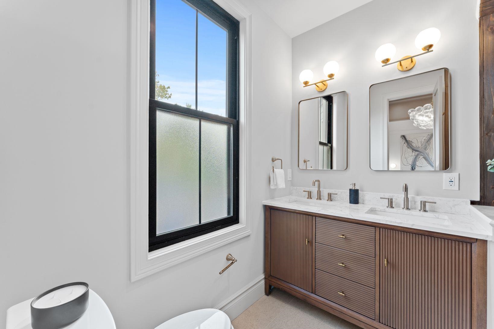 83 LIBERTY PL Unit: 2