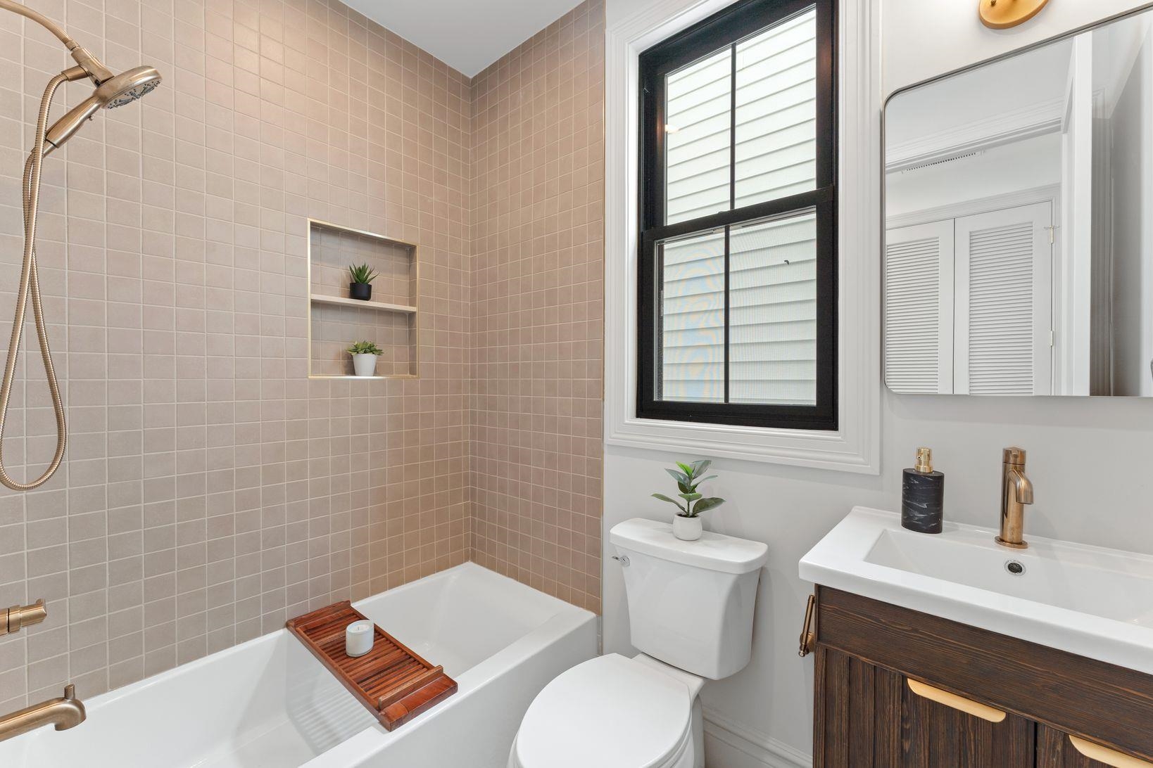 83 LIBERTY PL Unit: 2